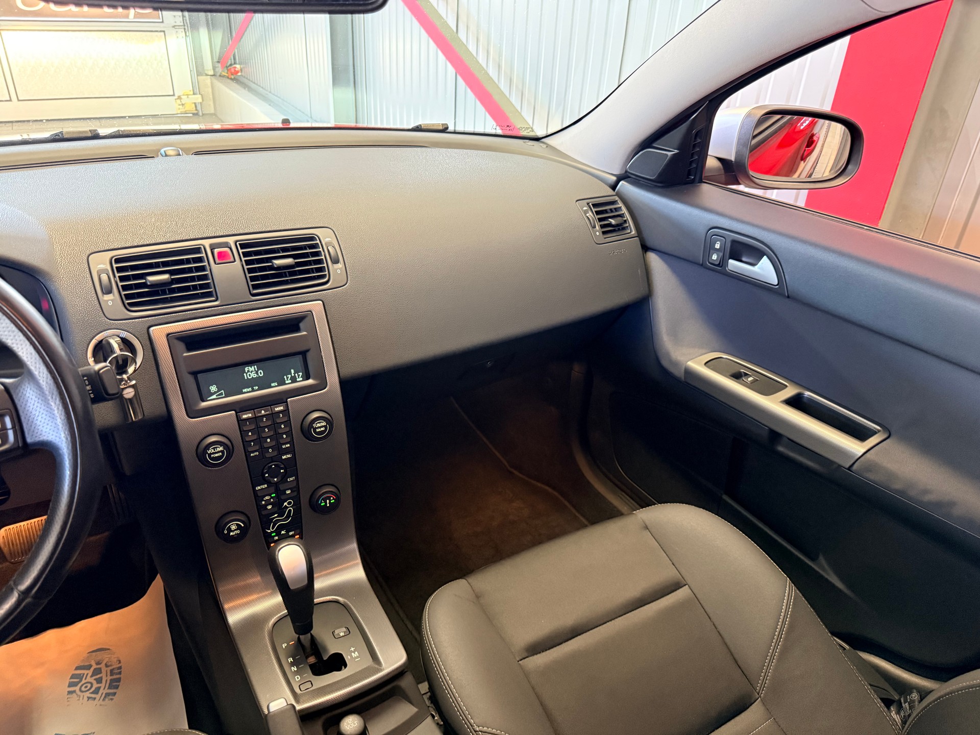 VOLVO S40 2.4I Momentum-image-8