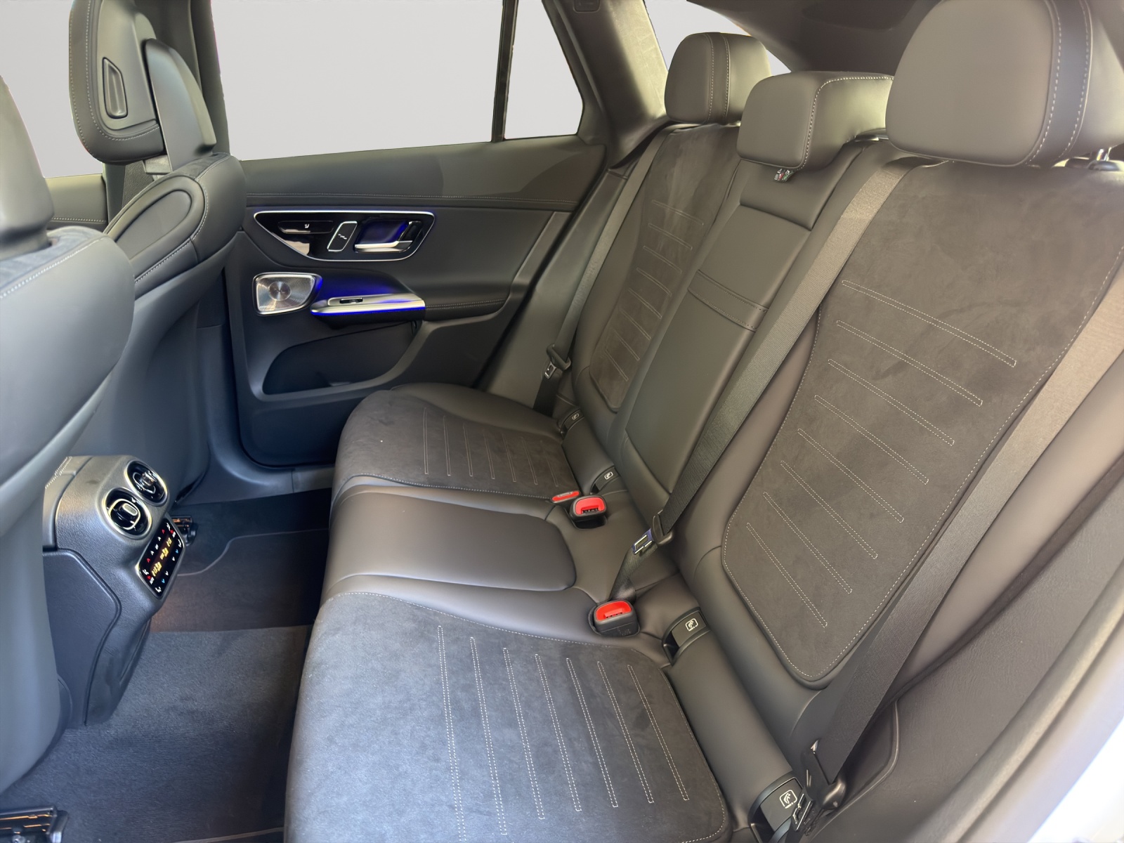 MERCEDES-BENZ GLC 400 e 4Matic EQ Star 9G-Tronic-image-10