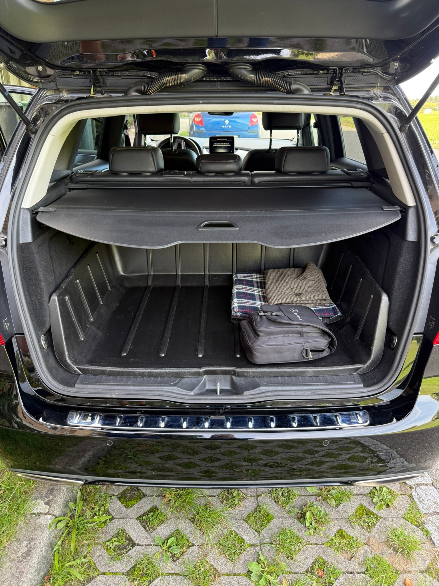 MERCEDES-BENZ B 220 4Matic | Apple CarPlay | Night-Paket | Assistente | Ambientebeleuchtung | Sitzheizung-image-11