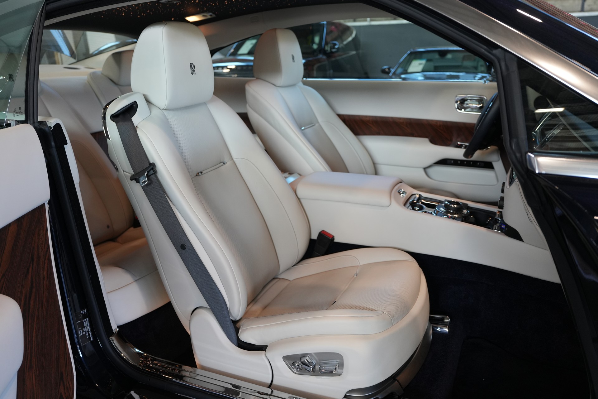 ROLLS-ROYCE Wraith 6.6 V12-image-10