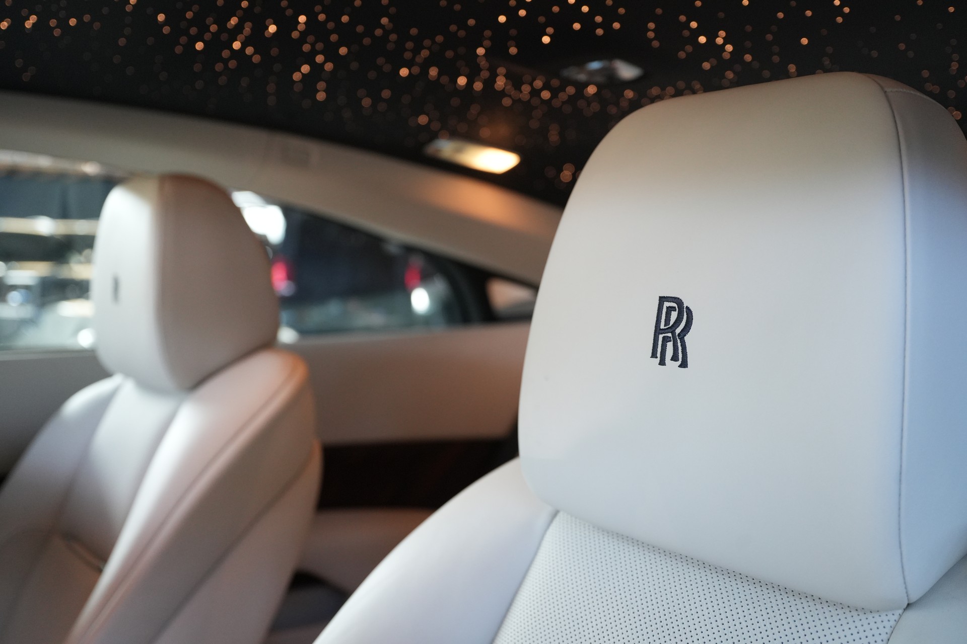 ROLLS-ROYCE Wraith 6.6 V12-image-9