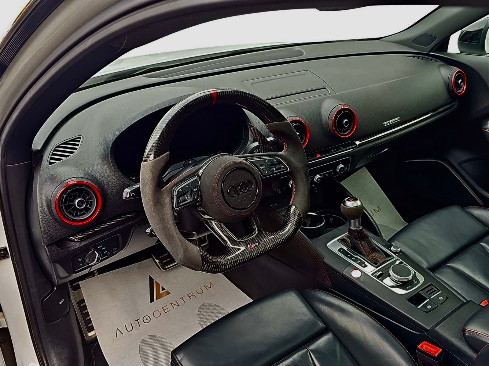 AUDI RS3 Sportback 2.5 TSI quattro S-tronic-showroom-element-1