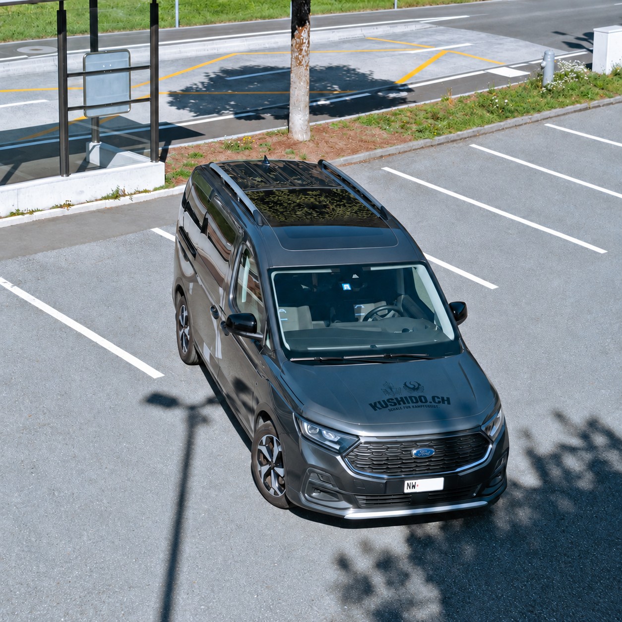 FORD GRAND TOURNEO CONNECT-image-6