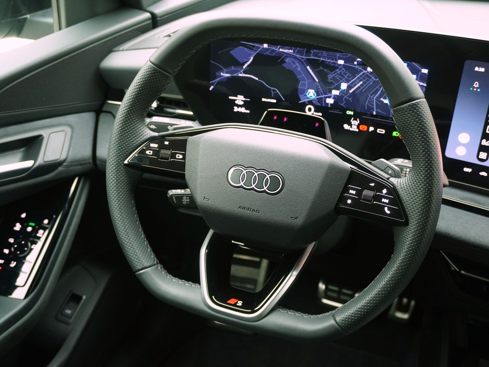 AUDI Q6 e-tron Sportback S line quattro **Audi Werksgarantie bis 02/2031**-image-12