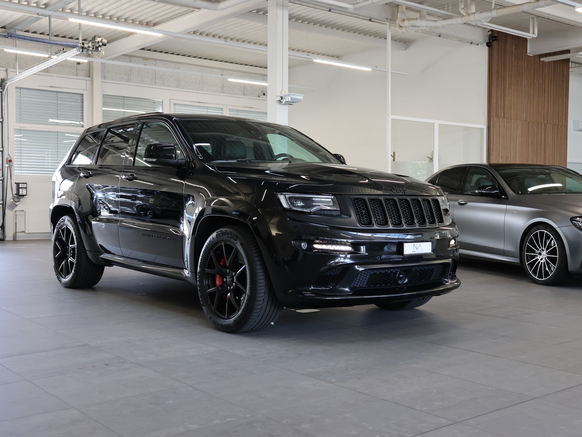 JEEP Grand Cherokee 6.4 V8 HEMI SRT8 Automatic *BULLET2-AUSPUFFANLAGE*-showroom-element-1