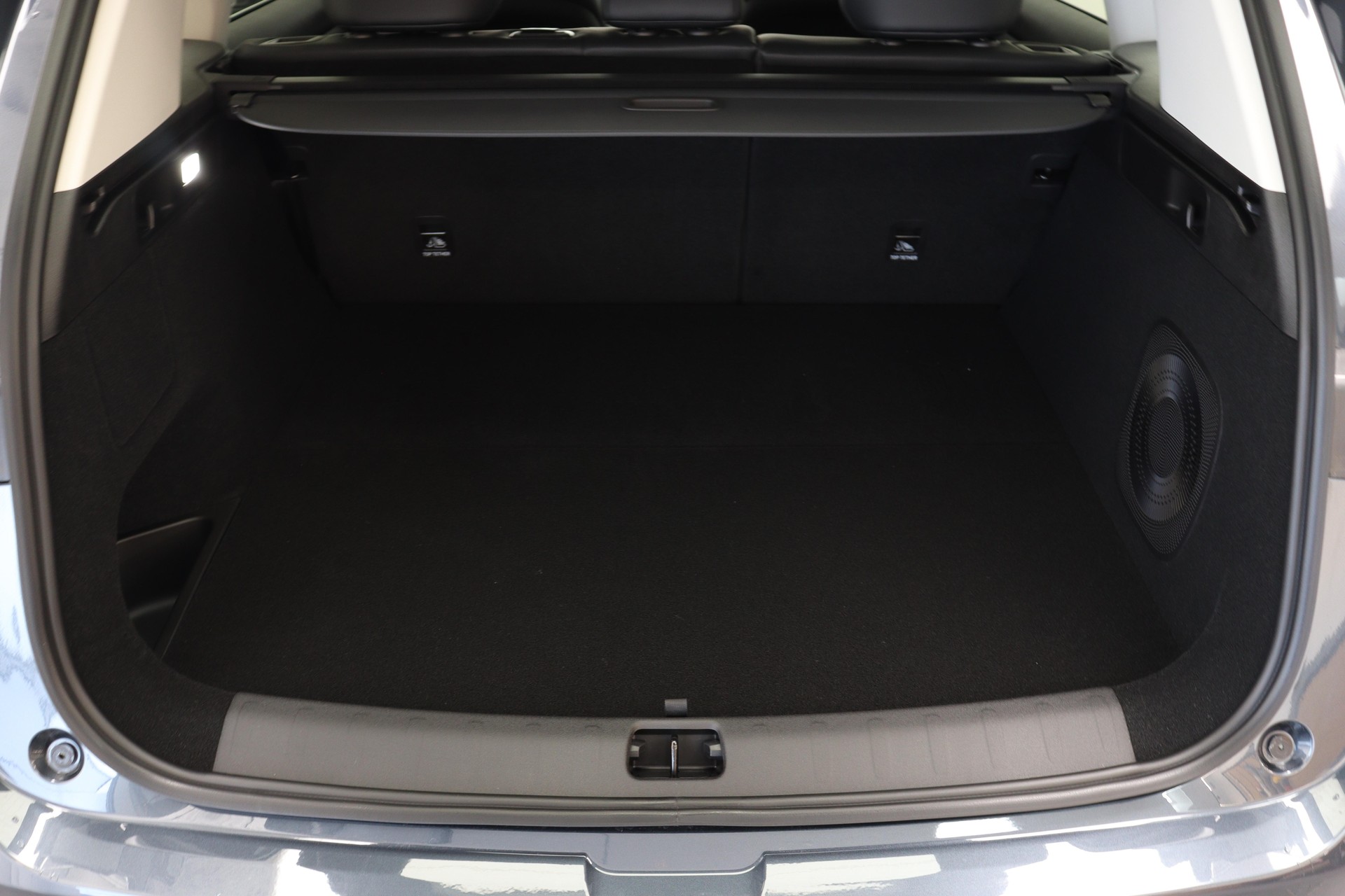LEAPMOTOR C10 EV AWD-image-10