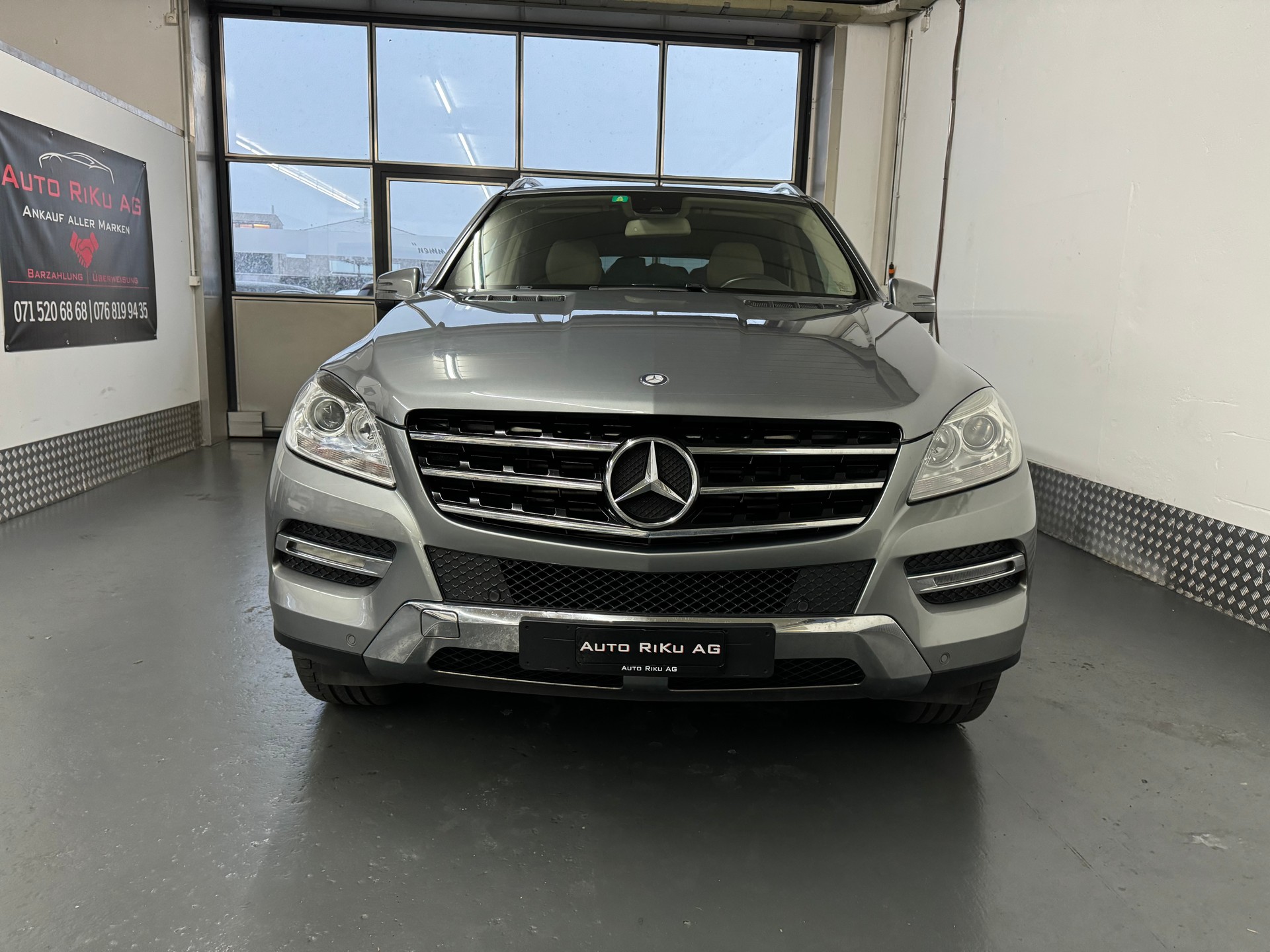 MERCEDES-BENZ ML 350 BlueTEC 4Matic 7G-Tronic-showroom-element-3