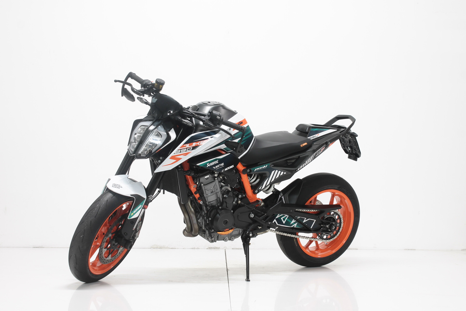 KTM 890 Duke R-image-4