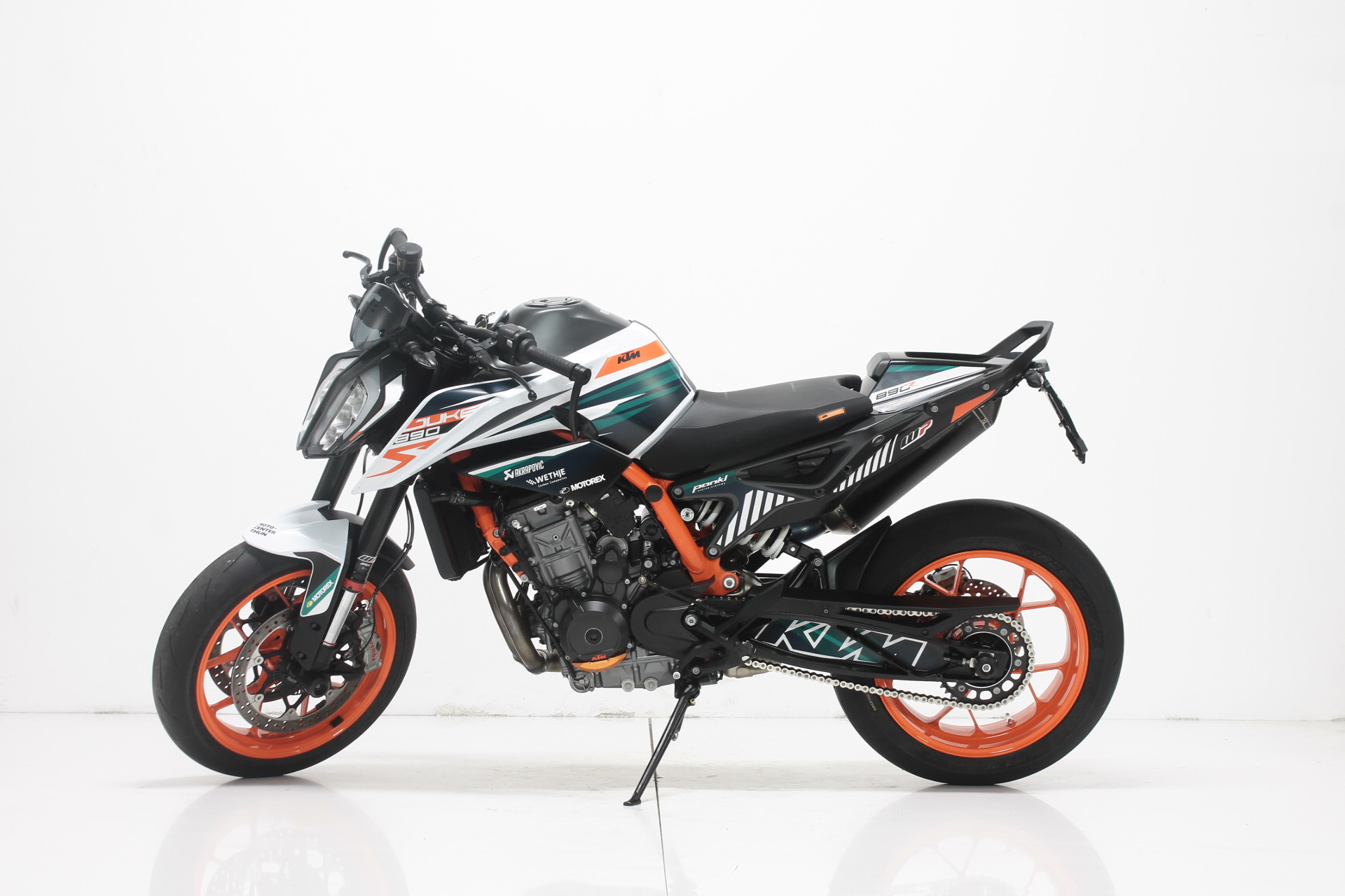 KTM 890 Duke R-image-5