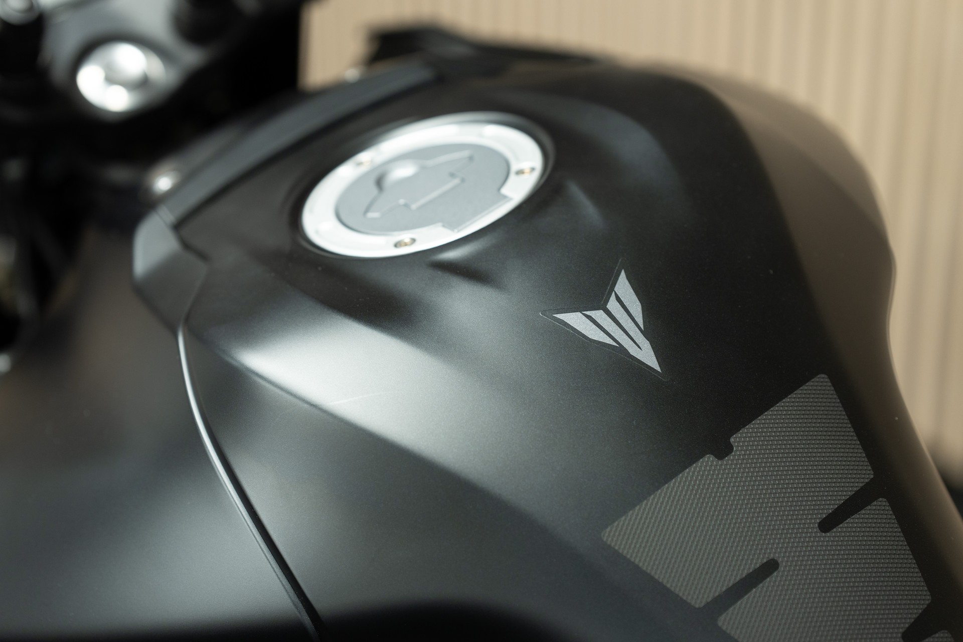 YAMAHA MT-03 mit Fahrwerkstieferlegung-showroom-element-3