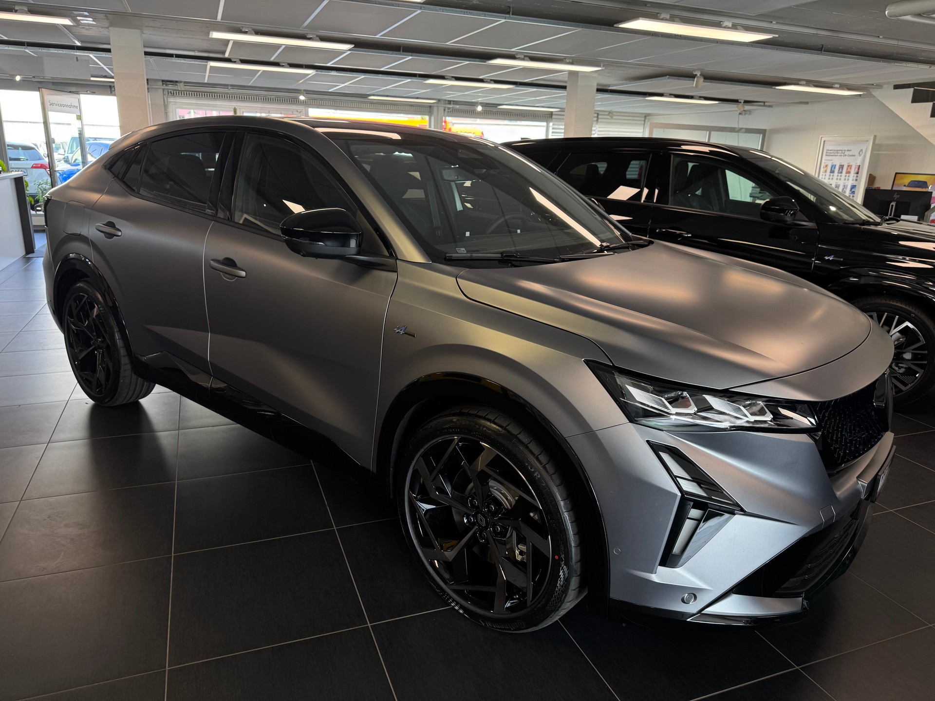 RENAULT RAFALE HYBRID E-TECH Atelier Alpine hyper hybrid E-Tech 4x4 300PS plug-in-showroom-element-2