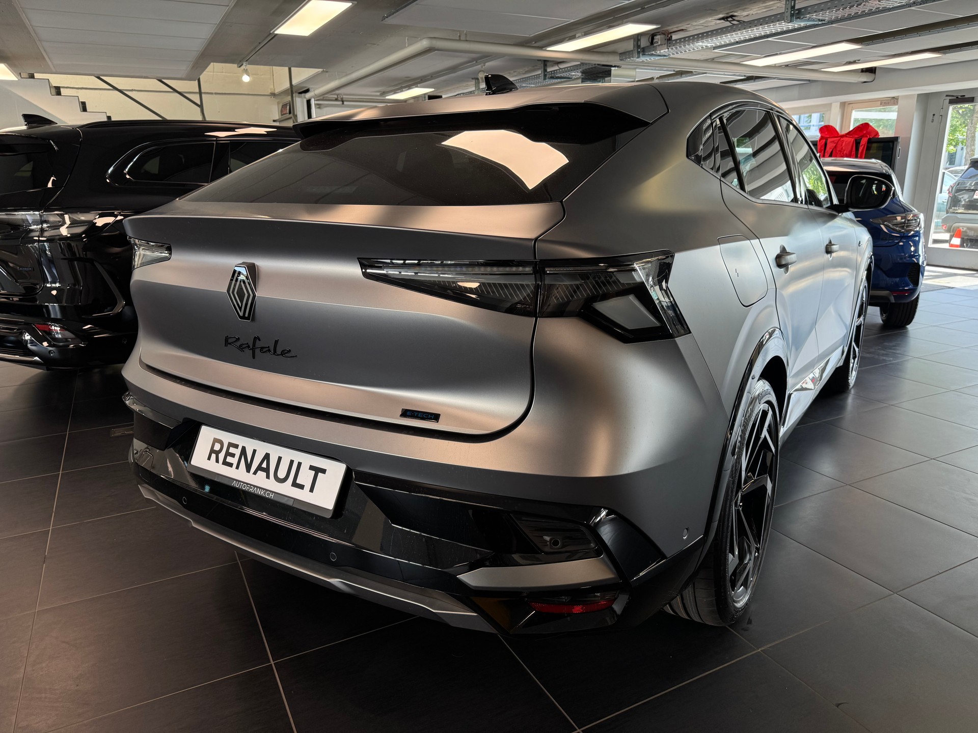 RENAULT RAFALE HYBRID E-TECH Atelier Alpine hyper hybrid E-Tech 4x4 300PS plug-in-image-7