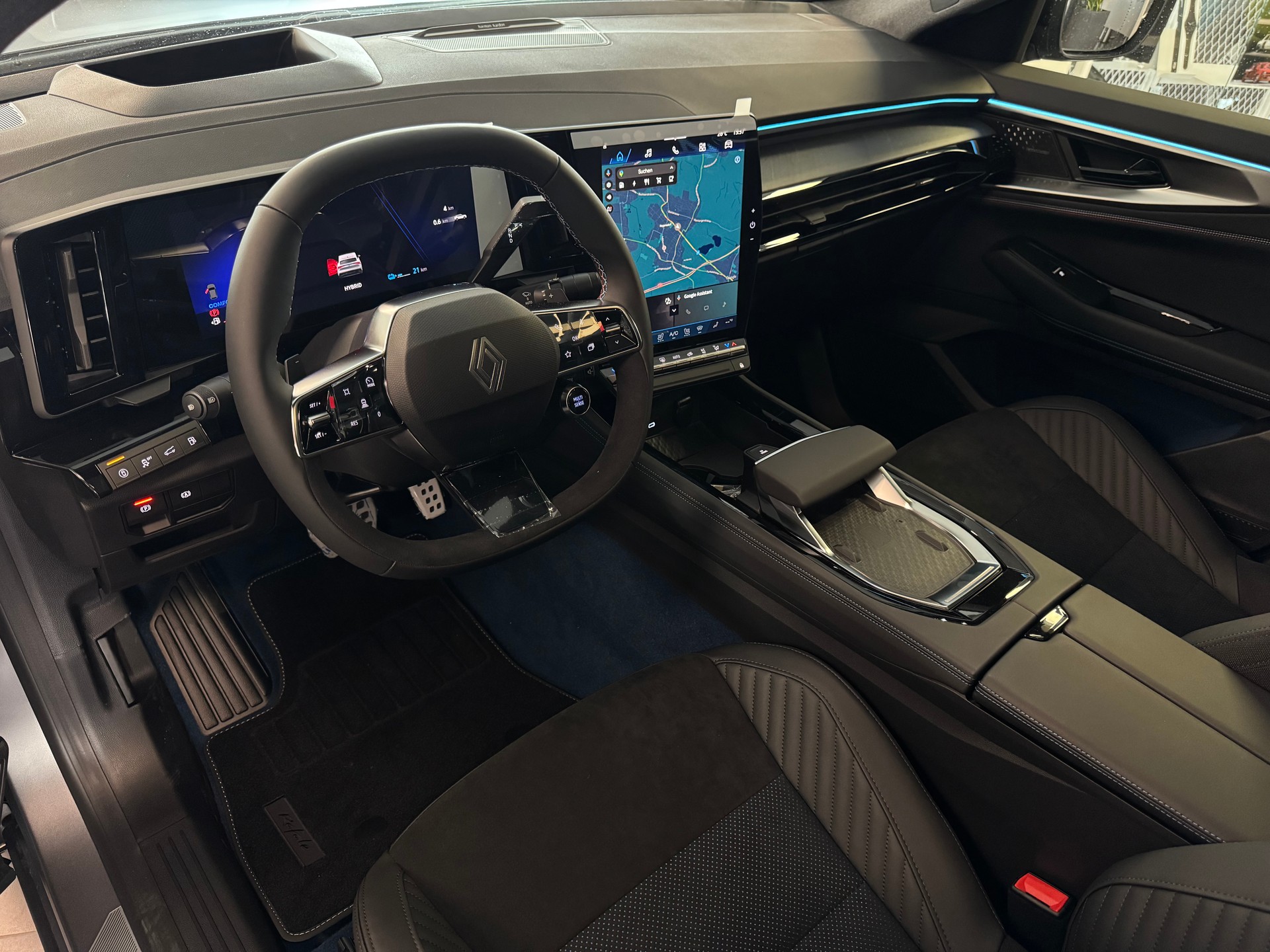 RENAULT RAFALE HYBRID E-TECH Atelier Alpine hyper hybrid E-Tech 4x4 300PS plug-in-image-11