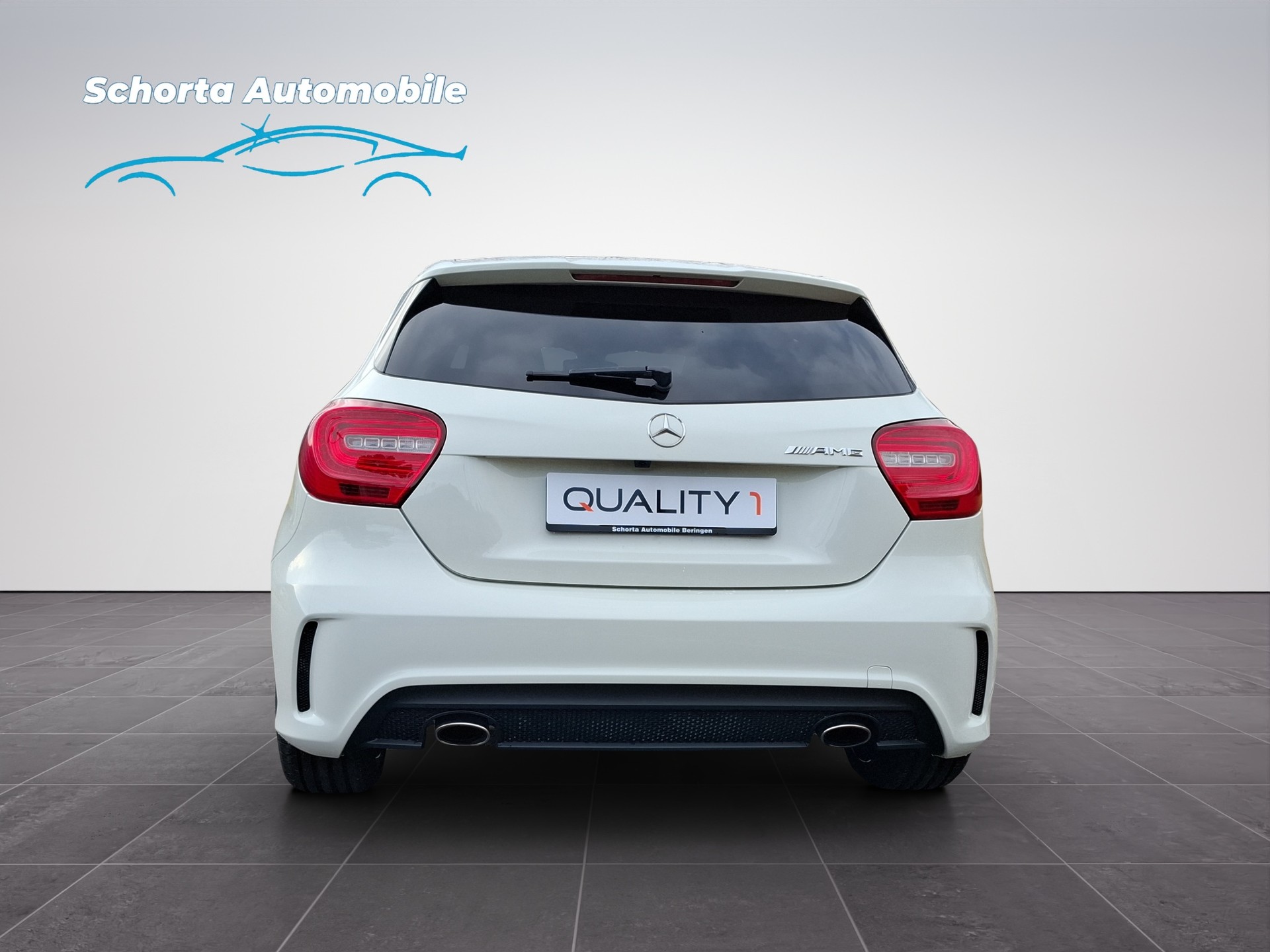 MERCEDES-BENZ A 180 AMG Line-showroom-element-3