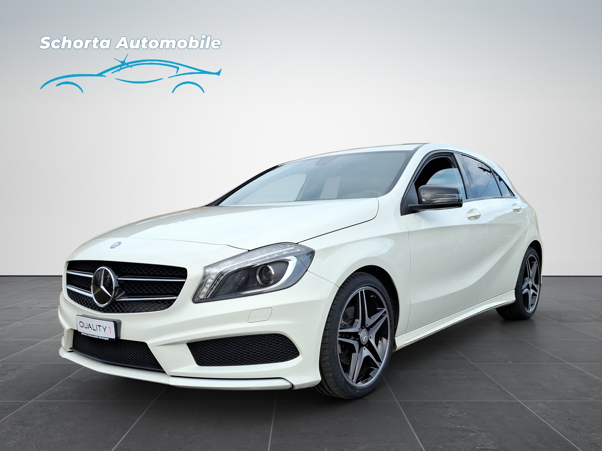 MERCEDES-BENZ A 180 AMG Line