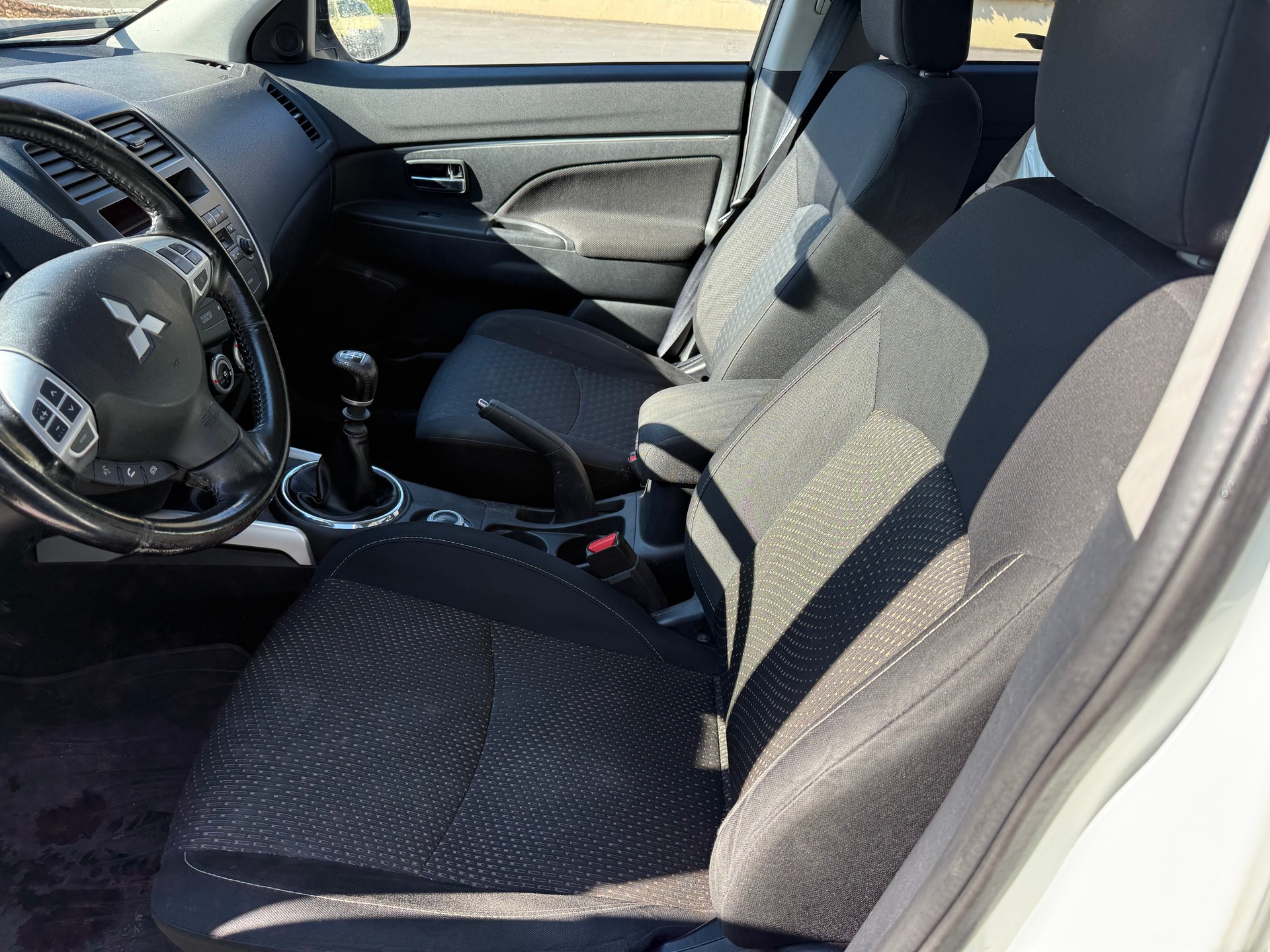 MITSUBISHI ASX 1.8 DID Intense 4WD-image-5