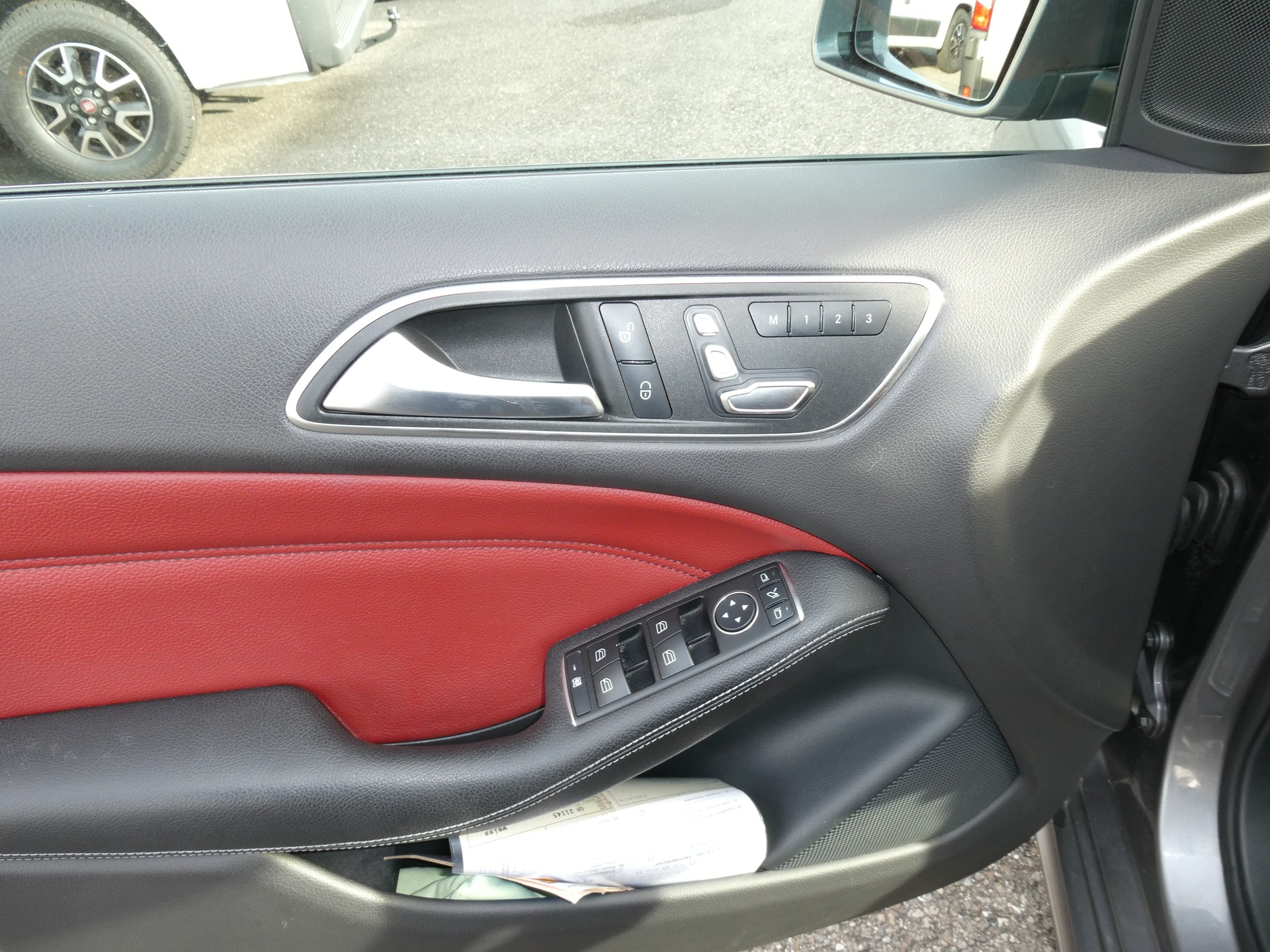MERCEDES-BENZ B 250 AMG Line 4Matic 7G-DCT-image-8