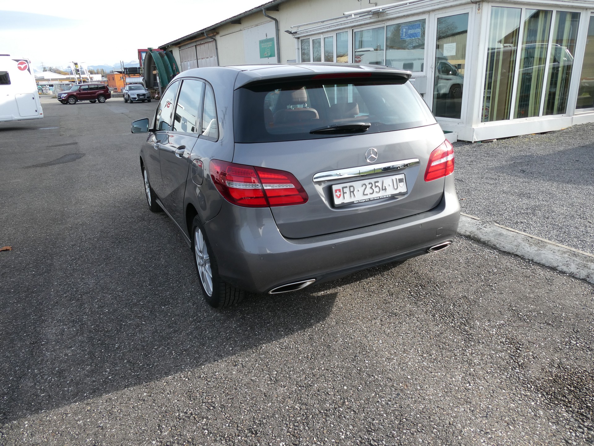MERCEDES-BENZ B 250 AMG Line 4Matic 7G-DCT-image-2