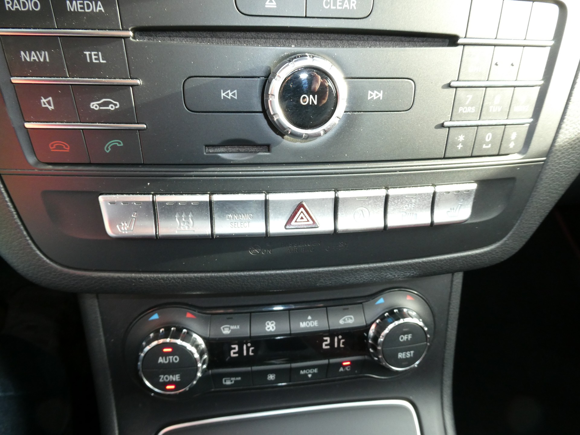 MERCEDES-BENZ B 250 AMG Line 4Matic 7G-DCT-image-10