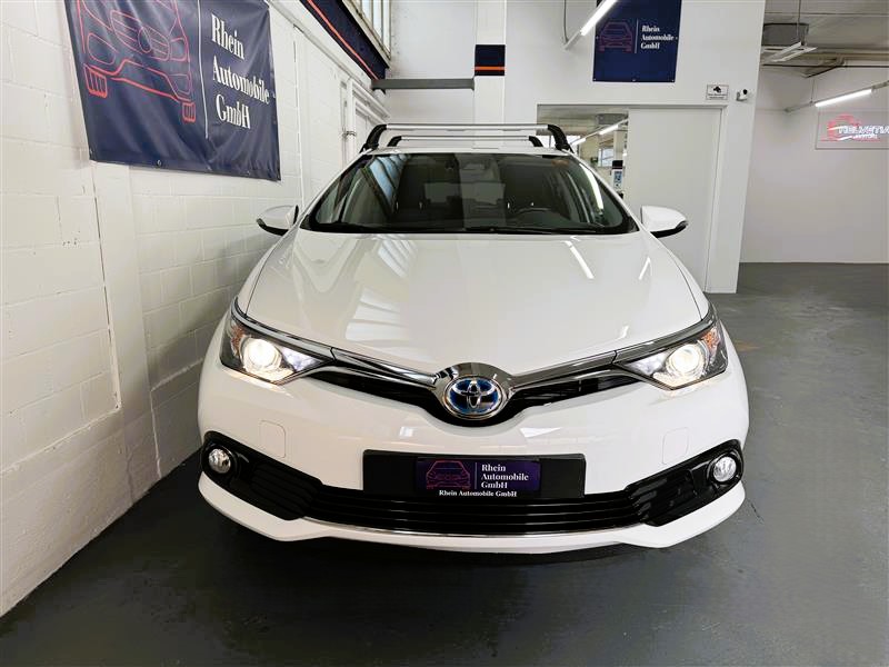 TOYOTA Auris 1.8 HSD Comfort e-CVT-image-1