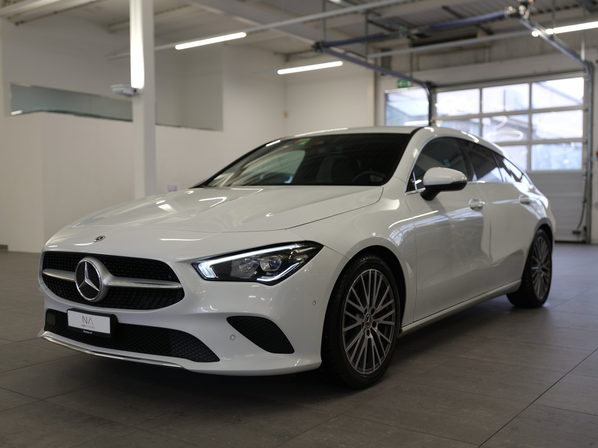 MERCEDES-BENZ CLA Shooting Brake 180 7G-DCT Progressive *Advantage Paket* *Park Paket*-showroom-element-3