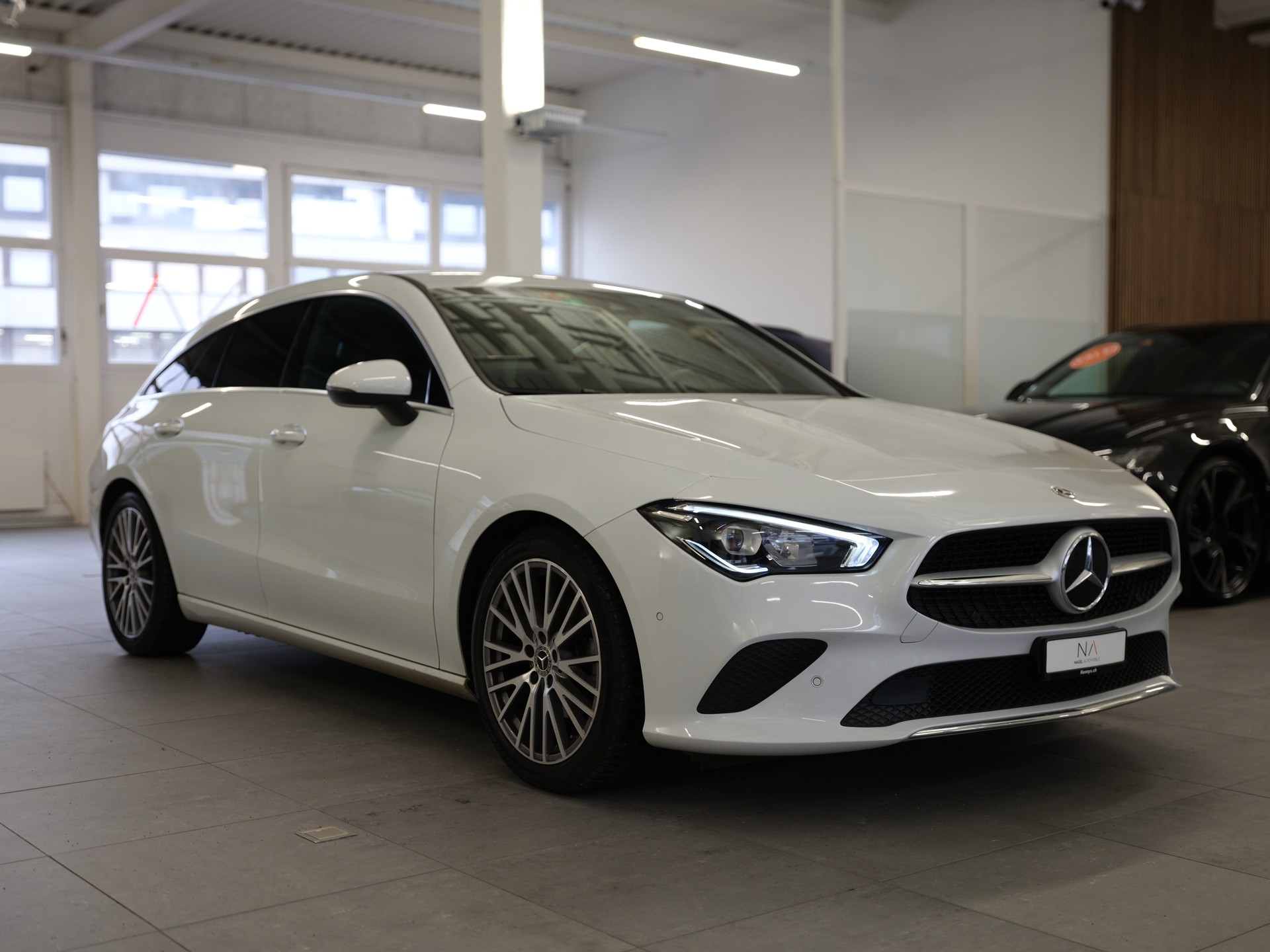 MERCEDES-BENZ CLA Shooting Brake 180 7G-DCT Progressive *Advantage Paket* *Park Paket*-showroom-element-1