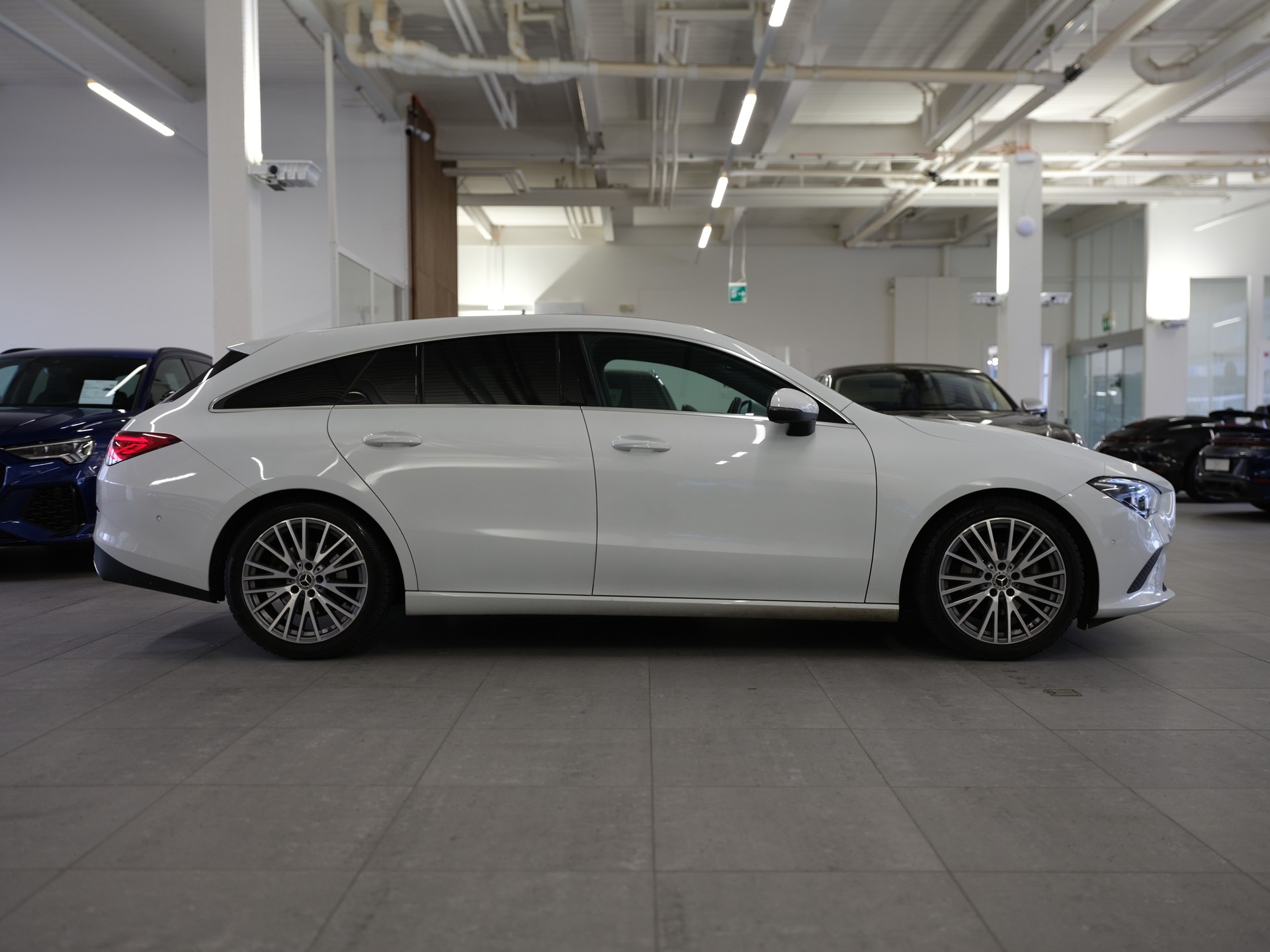 MERCEDES-BENZ CLA Shooting Brake 180 7G-DCT Progressive *Advantage Paket* *Park Paket*-image-7