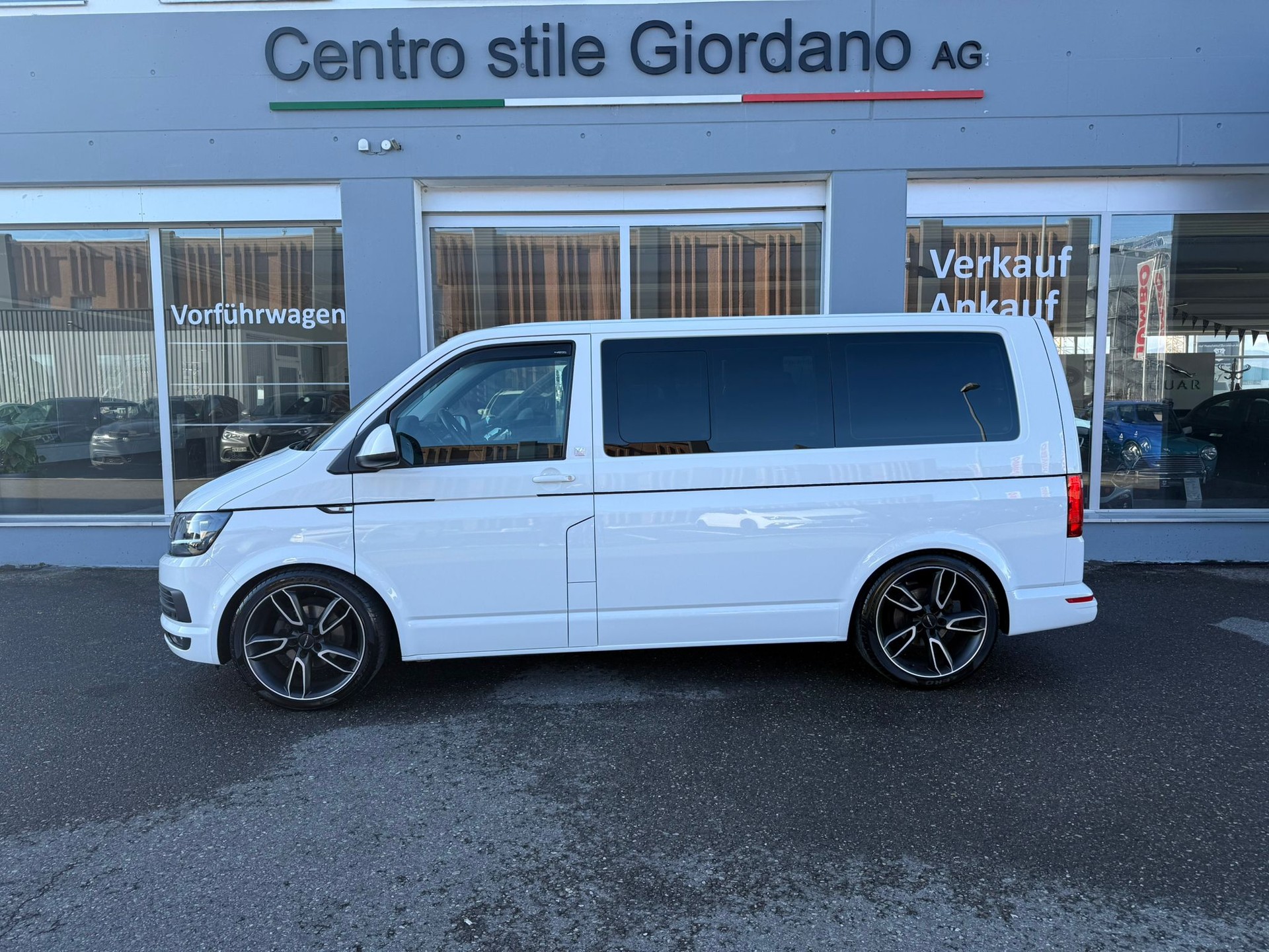 VW T6 2.0 TDI-showroom-element-1