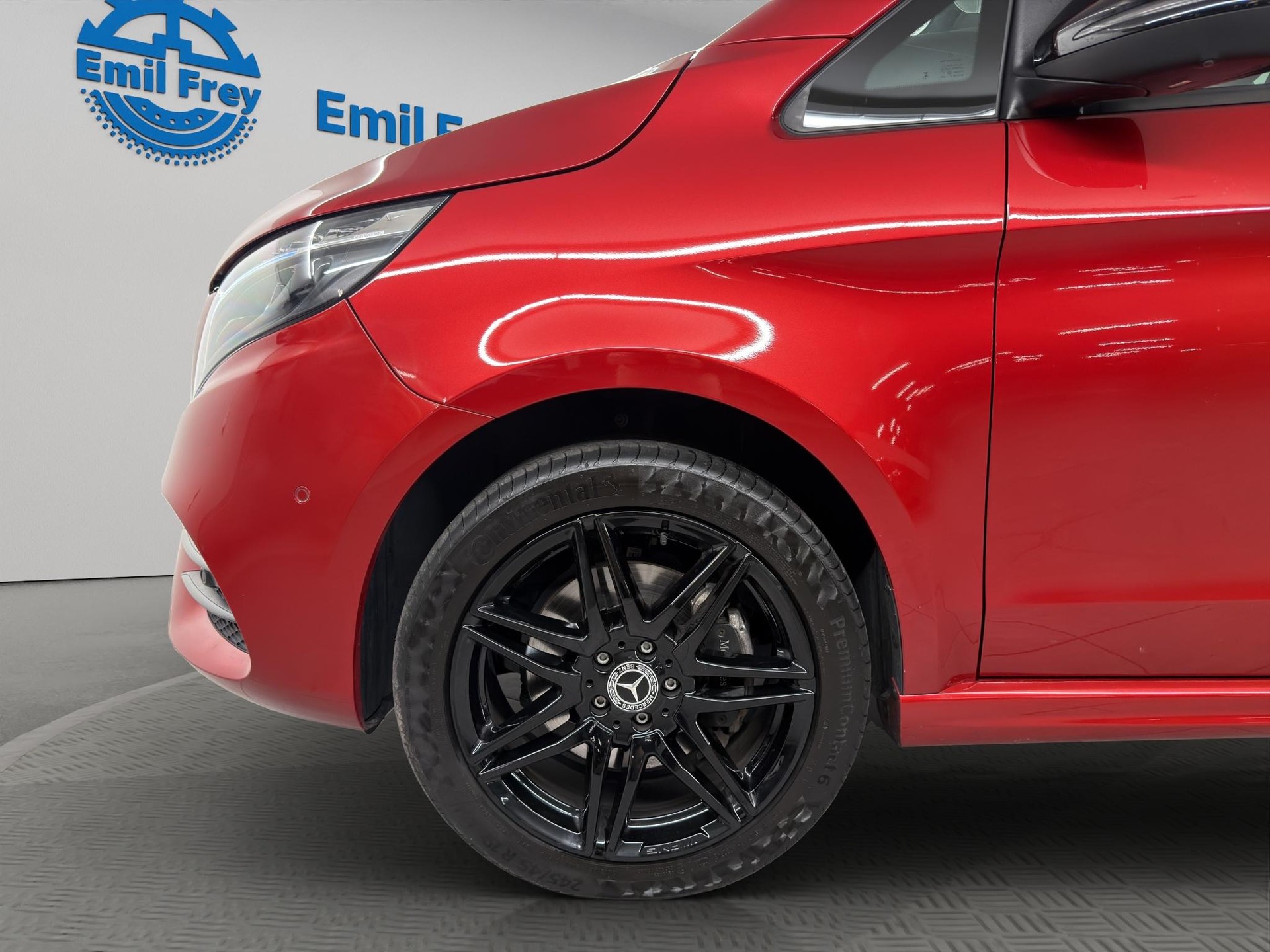 MERCEDES-BENZ V 300 d Swiss Ed. lang Van-showroom-element-3