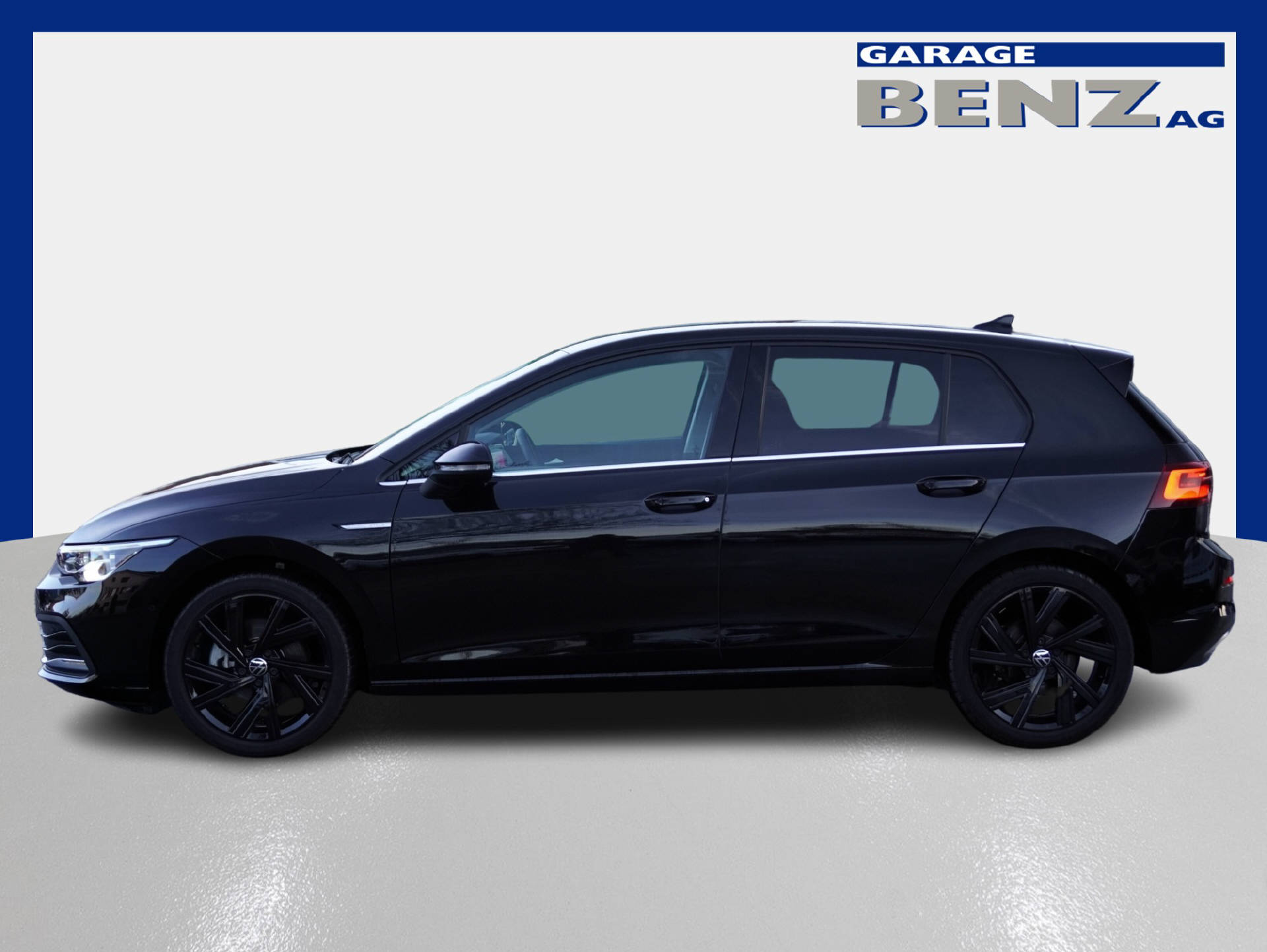 VW Golf VIII 2.0 TSI Style DSG 4Motion-showroom-element-3