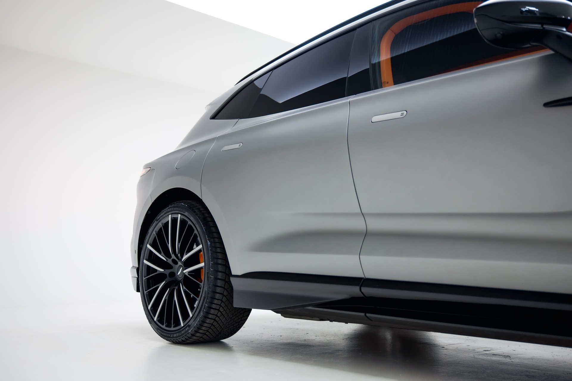 ASTON MARTIN DBX 707 4.0 V8-image-14