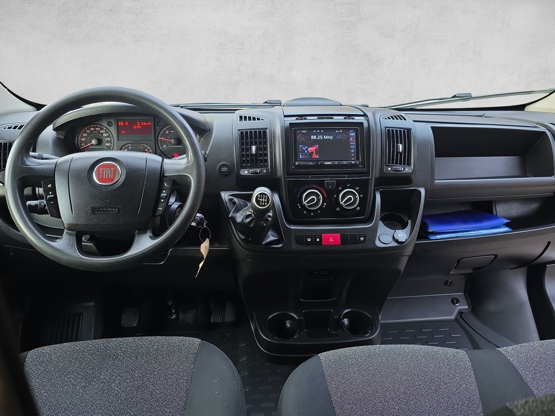 FIAT Ducato 35 2.3 MJ Comfort Matic-image-4