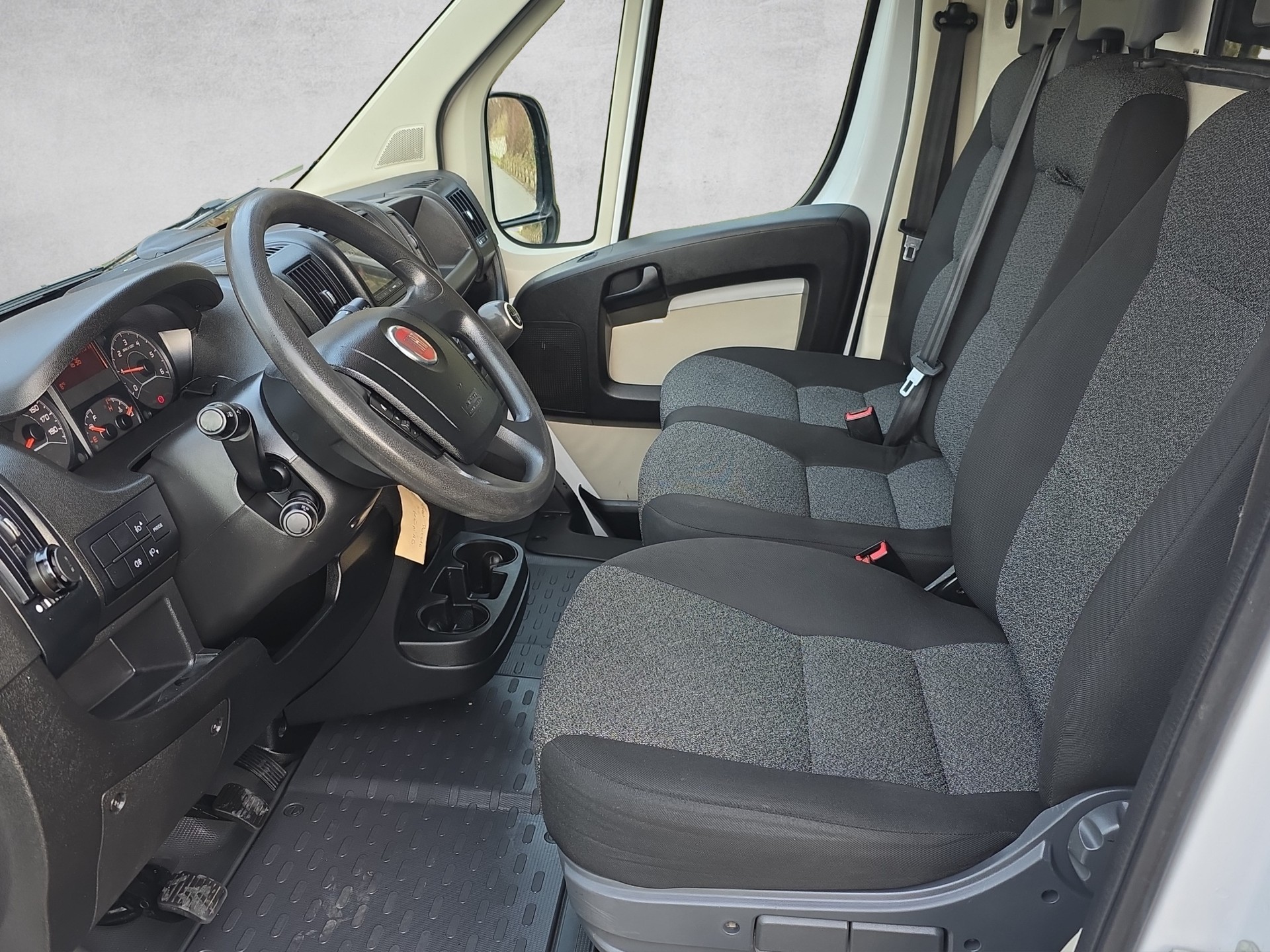 FIAT Ducato 35 2.3 MJ Comfort Matic-image-7