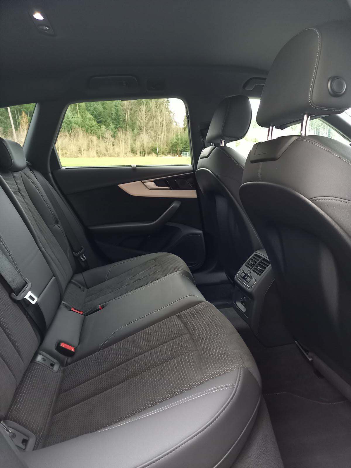 AUDI A4 Avant 40 TDI S line quattro S-tronic-image-12