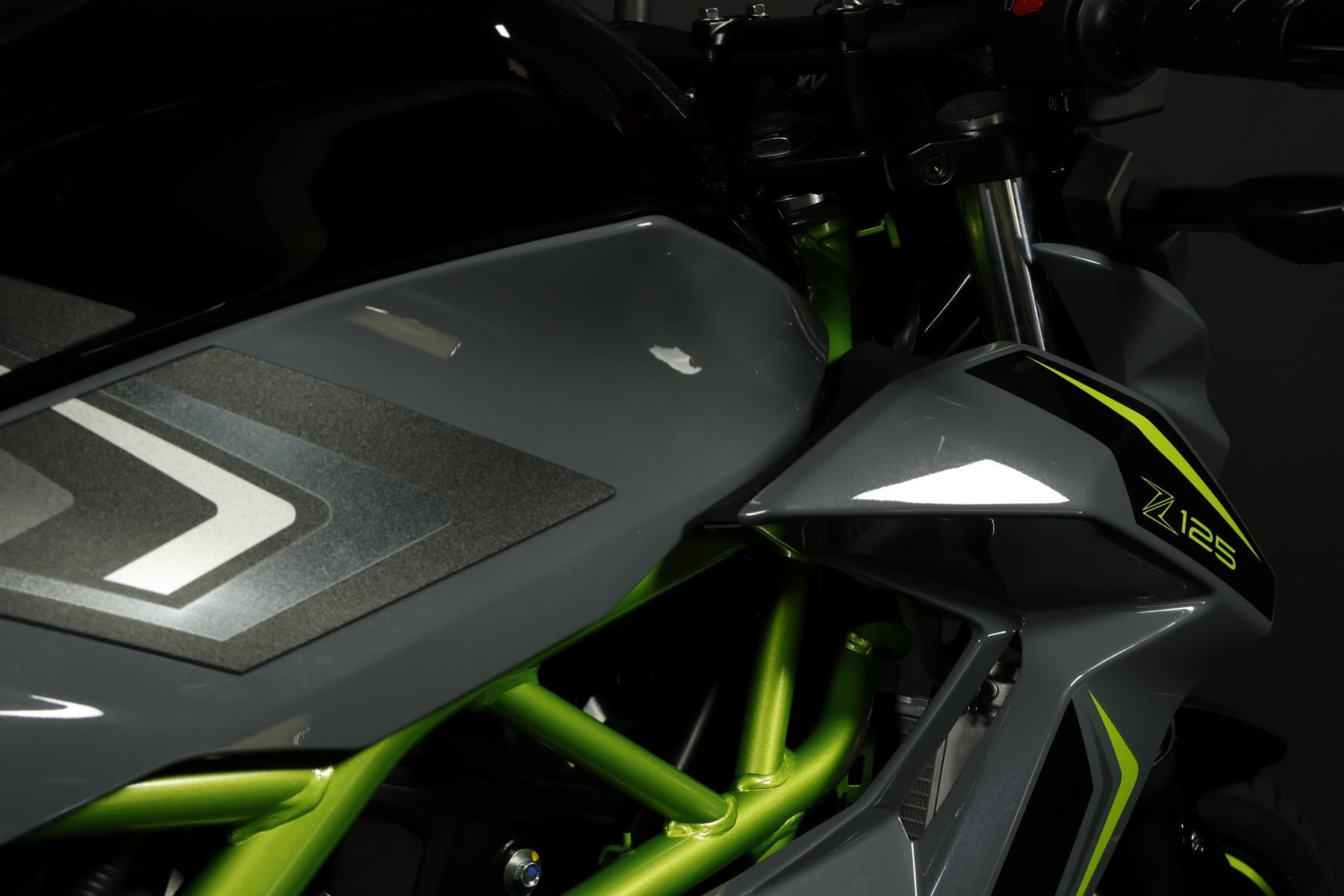 KAWASAKI Z 125-image-8