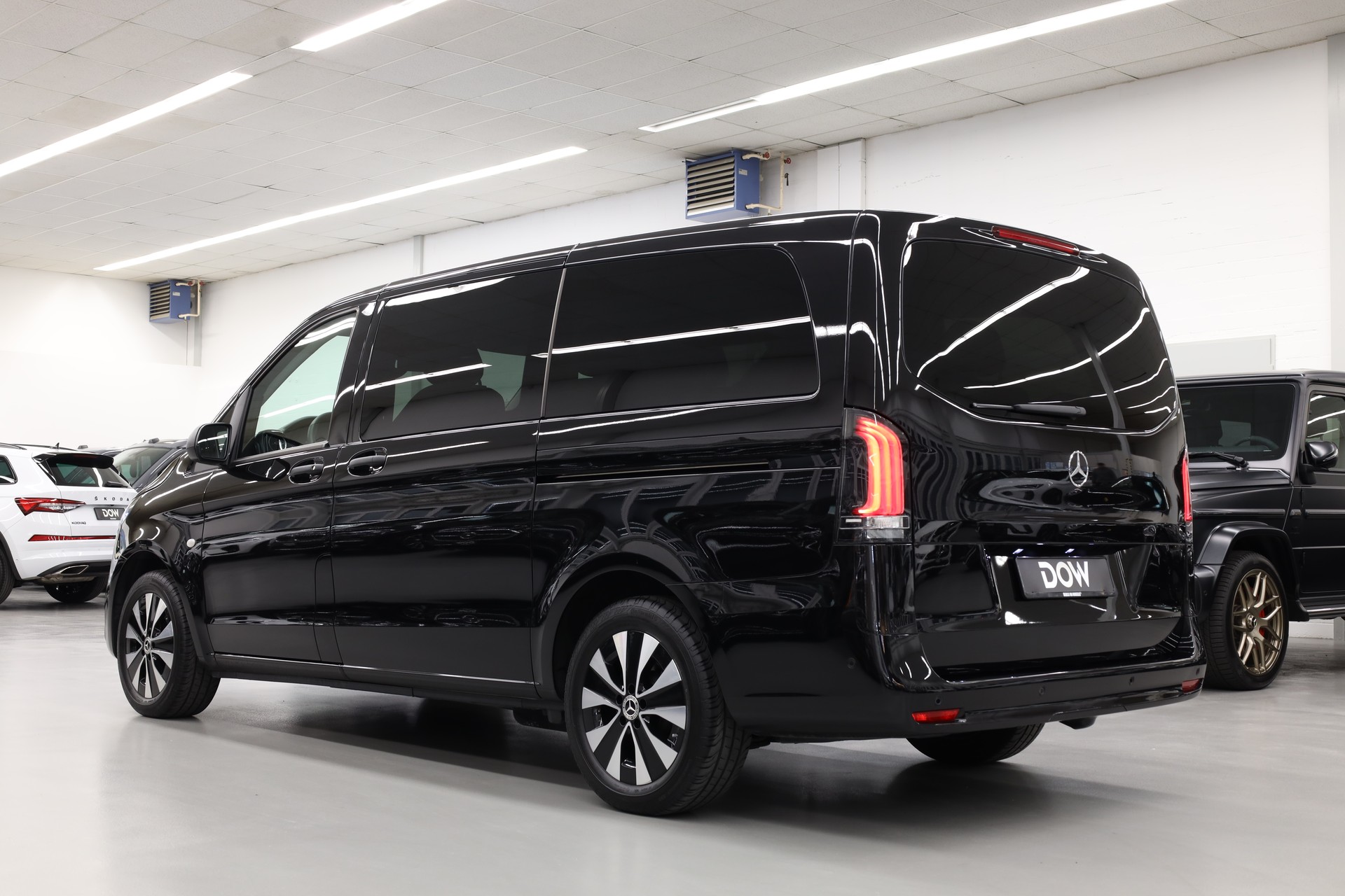 MERCEDES-BENZ Vito 119 CDI Lang Select Tourer 9G-Tronic 4Matic-showroom-element-3
