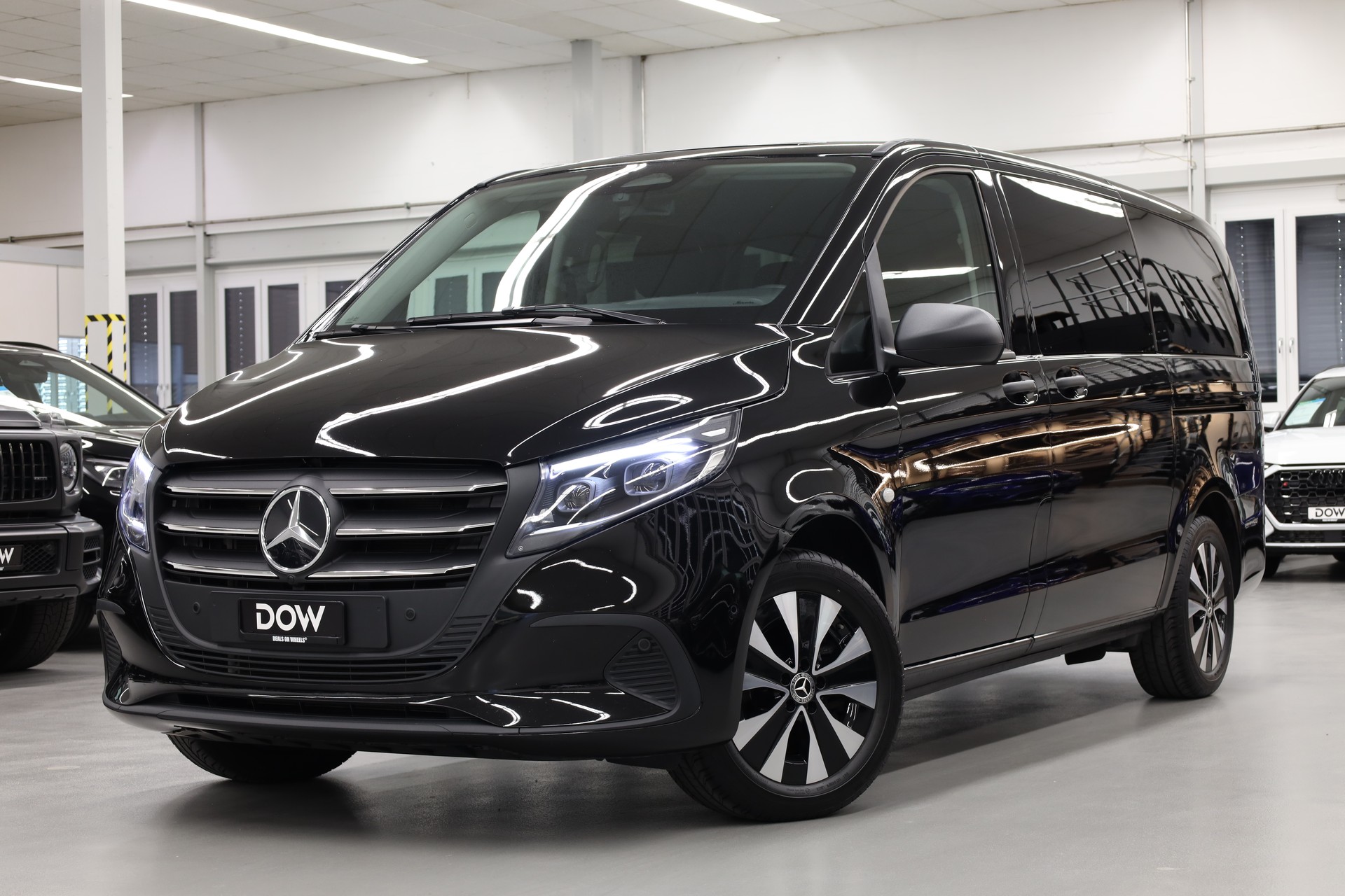 MERCEDES-BENZ Vito 119 CDI Lang Select Tourer 9G-Tronic 4Matic