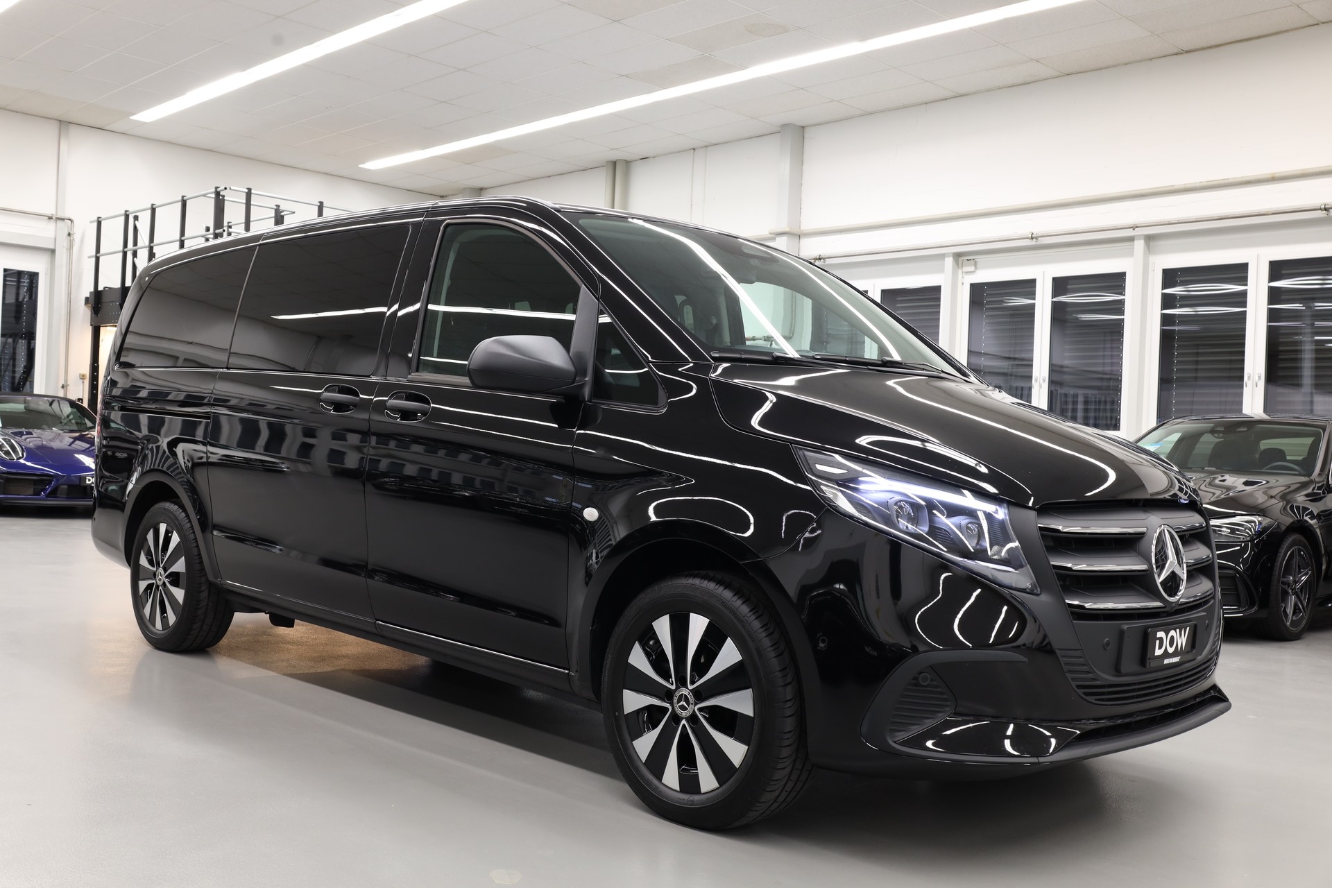 MERCEDES-BENZ Vito 119 CDI Lang Select Tourer 9G-Tronic 4Matic-showroom-element-1