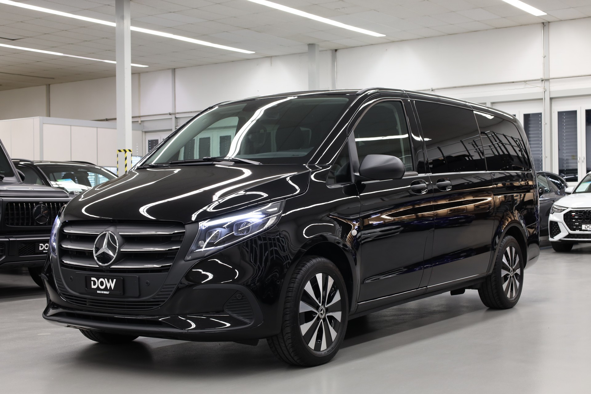 MERCEDES-BENZ Vito 119 CDI Lang Select Tourer 9G-Tronic 4Matic-showroom-element-2