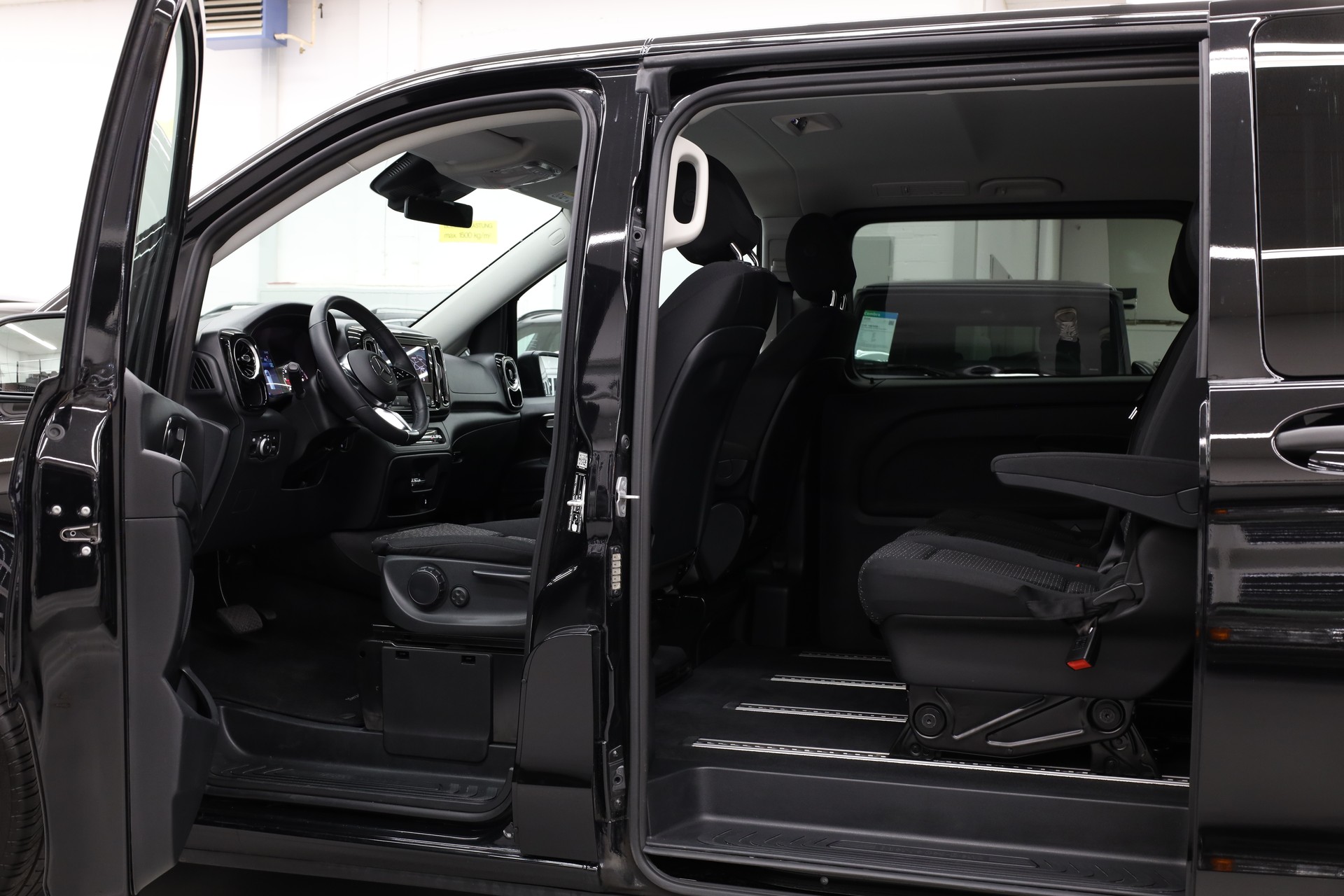 MERCEDES-BENZ Vito 119 CDI Lang Select Tourer 9G-Tronic 4Matic-image-20