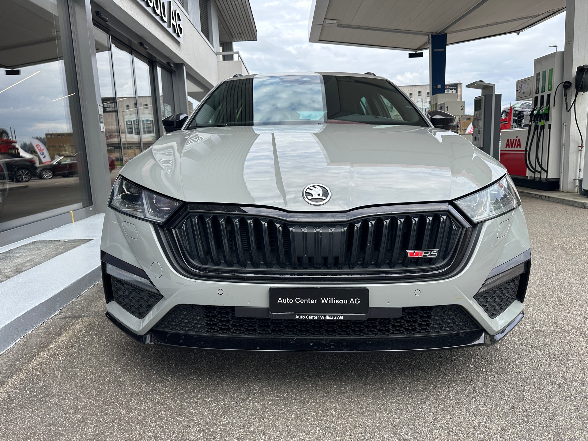 SKODA Octavia Combi 2.0 TSI DSG RS-image-11