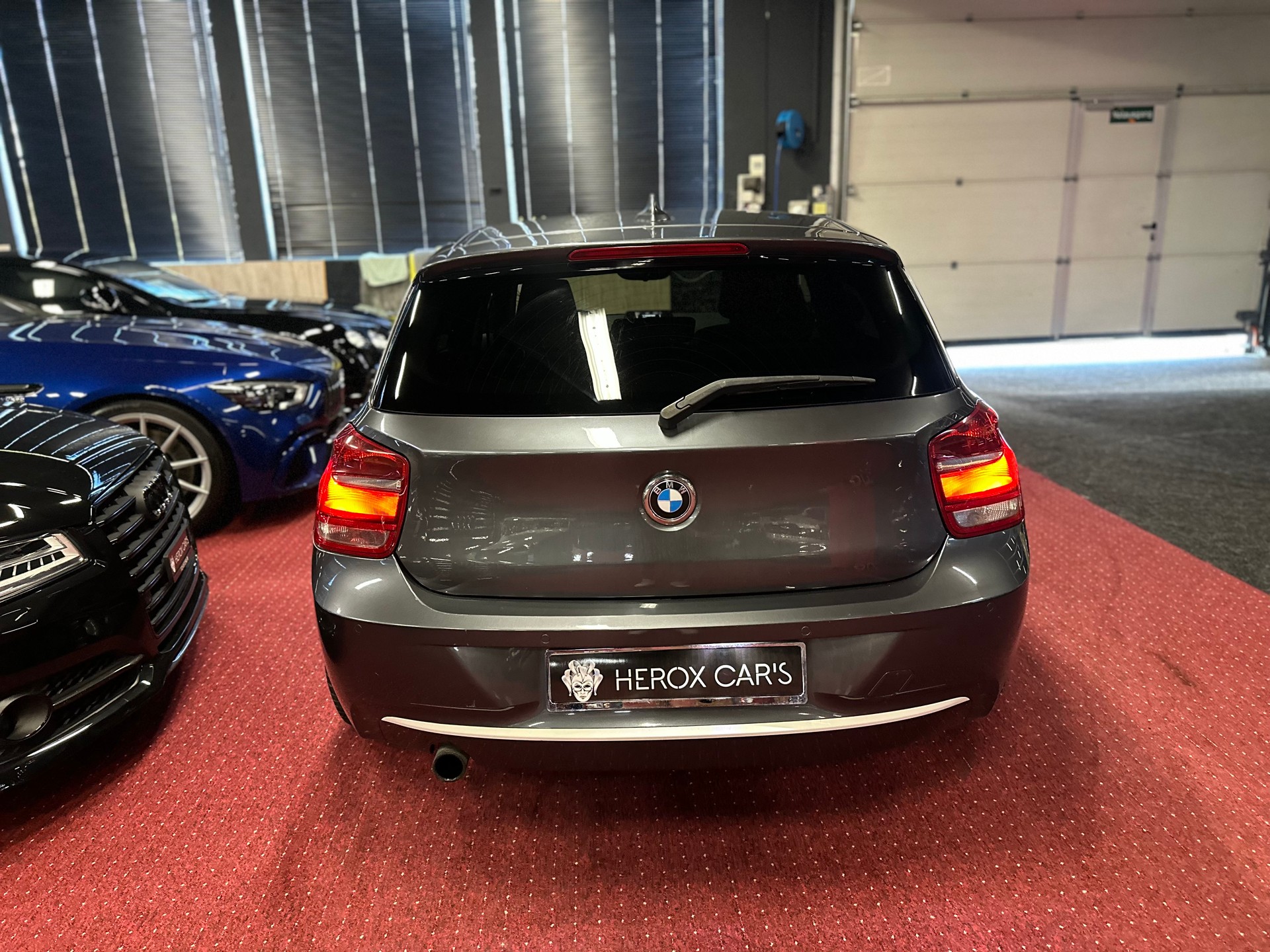 BMW 116i Urban Line Steptronic-image-5