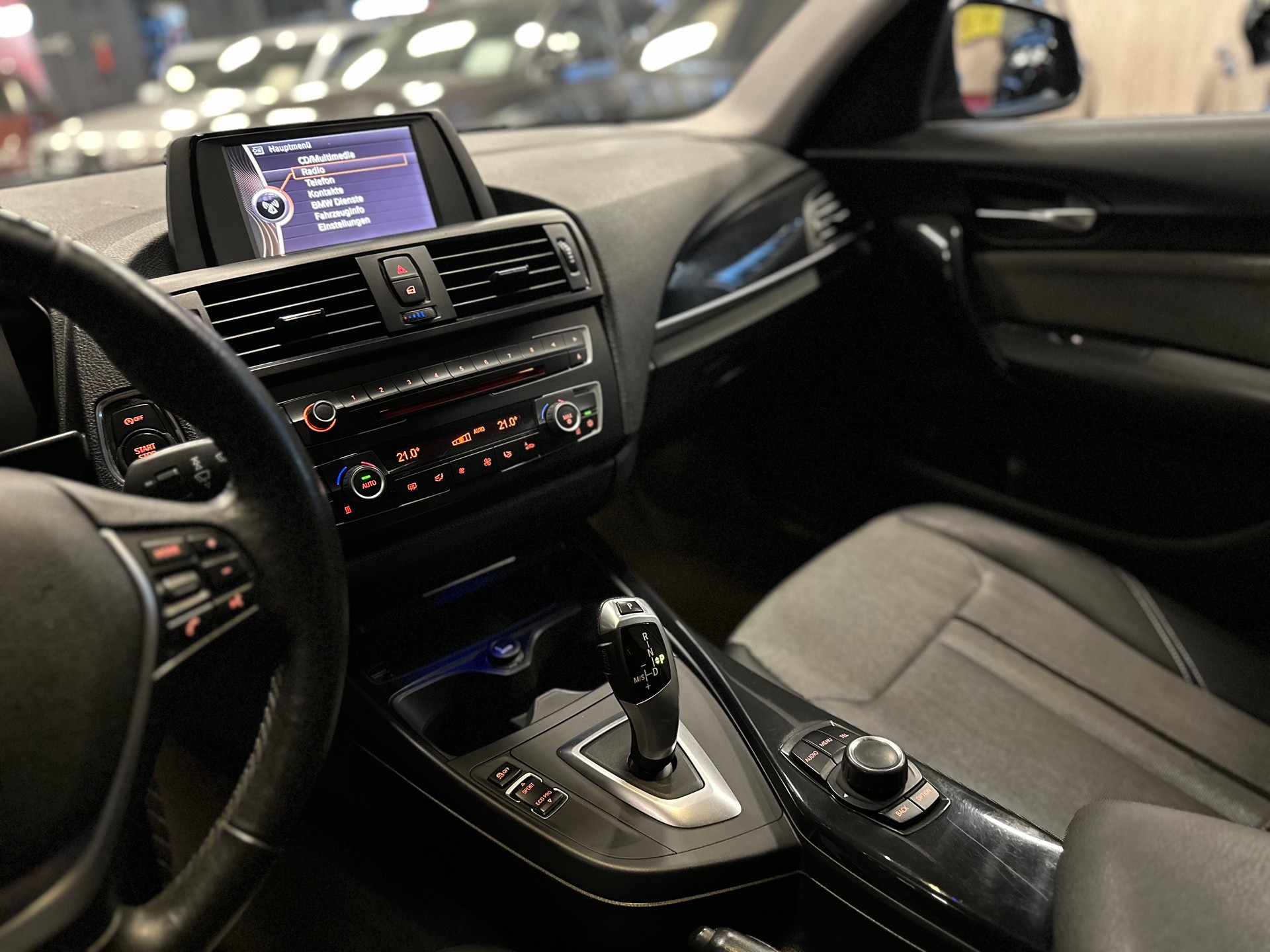 BMW 116i Urban Line Steptronic-image-14