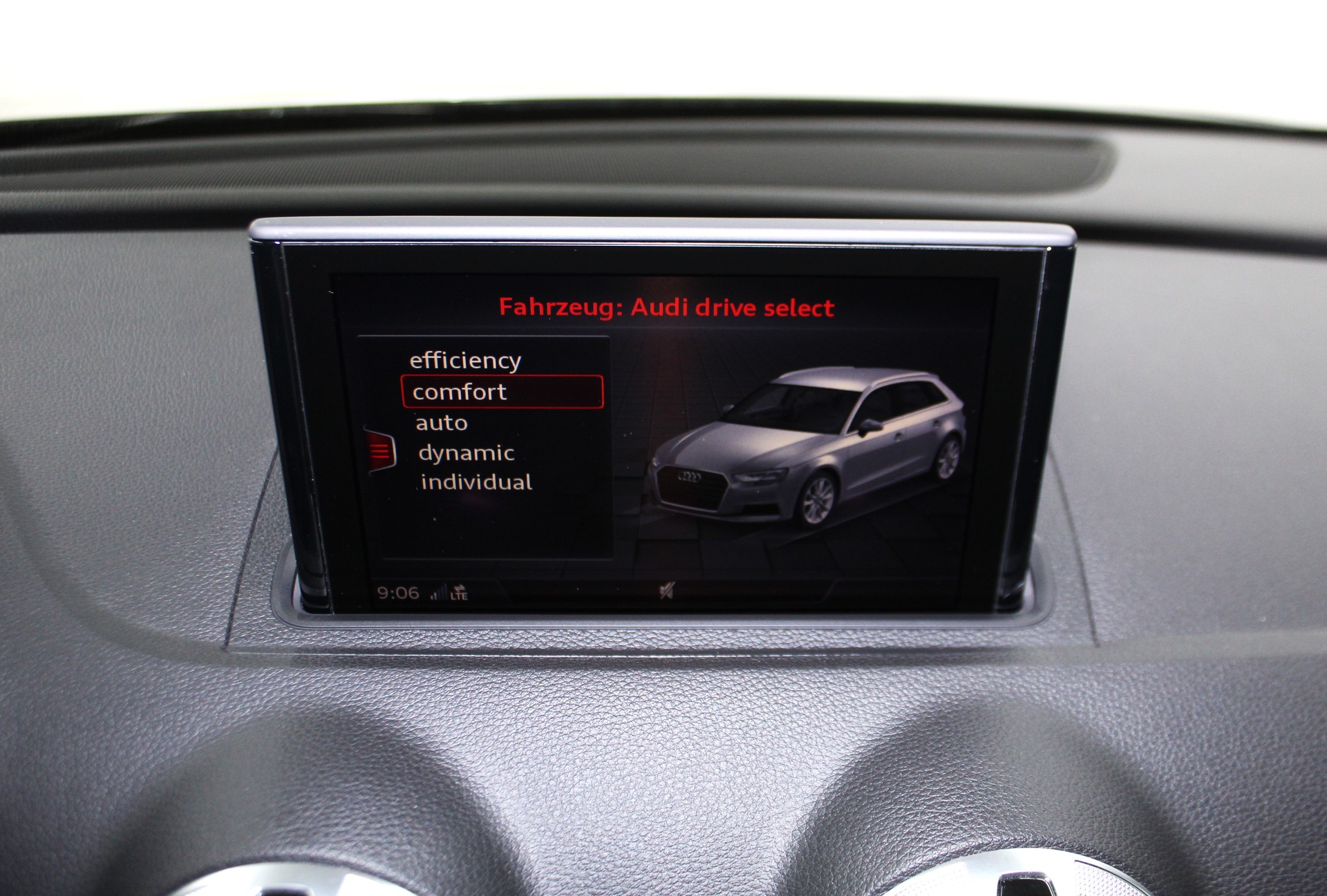 AUDI A3 Sportback 40 TFSI Sport quattro S-tronic S line Sportpaket / CH-Fahrzeug-image-22