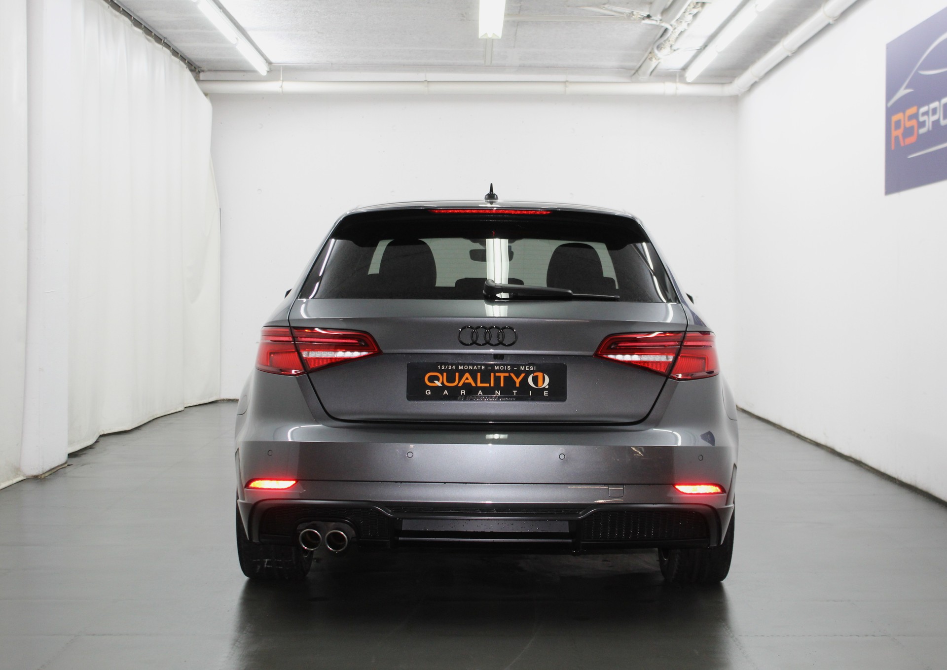 AUDI A3 Sportback 40 TFSI Sport quattro S-tronic S line Sportpaket / CH-Fahrzeug-image-5
