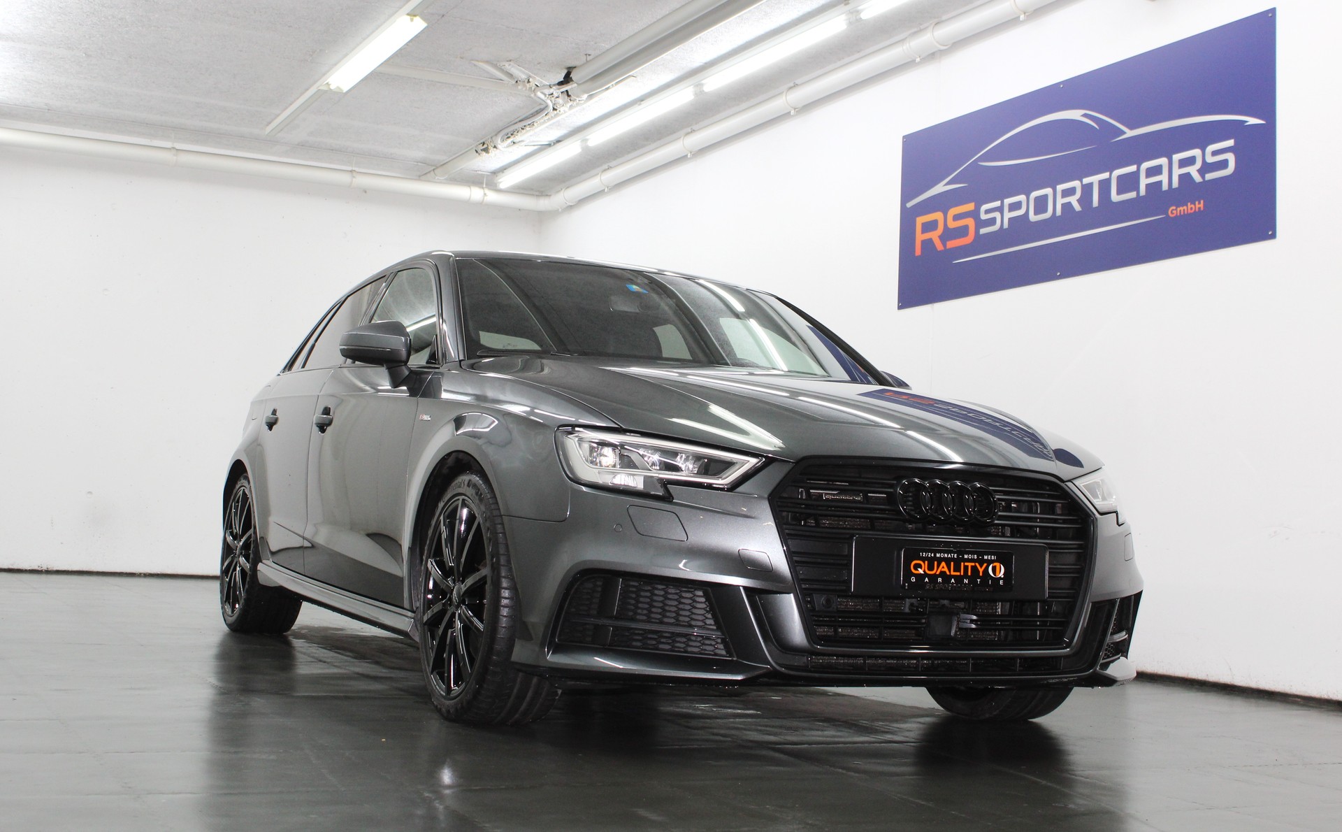 AUDI A3 Sportback 40 TFSI Sport quattro S-tronic S line Sportpaket / CH-Fahrzeug-showroom-element-1