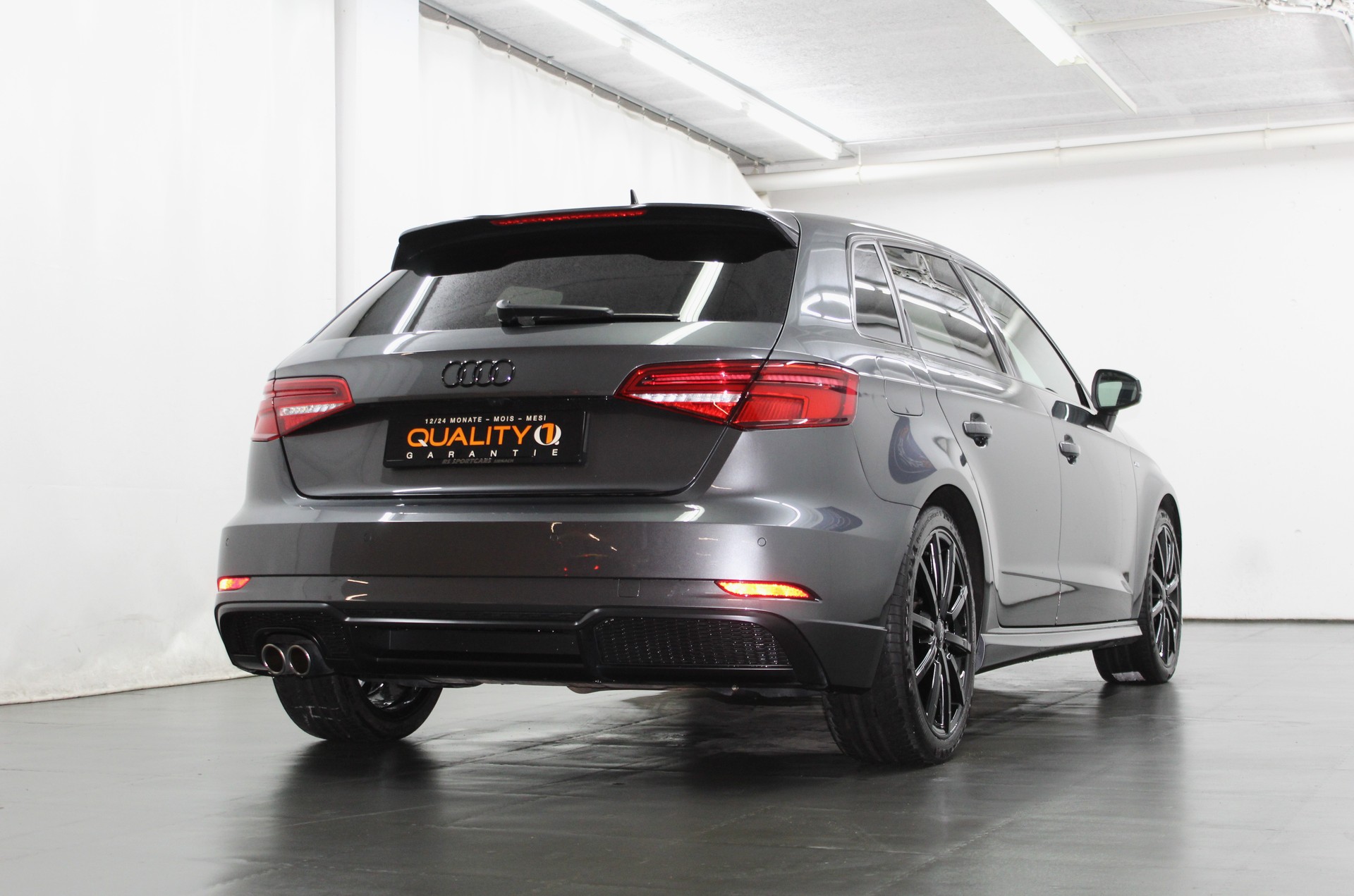 AUDI A3 Sportback 40 TFSI Sport quattro S-tronic S line Sportpaket / CH-Fahrzeug-image-6