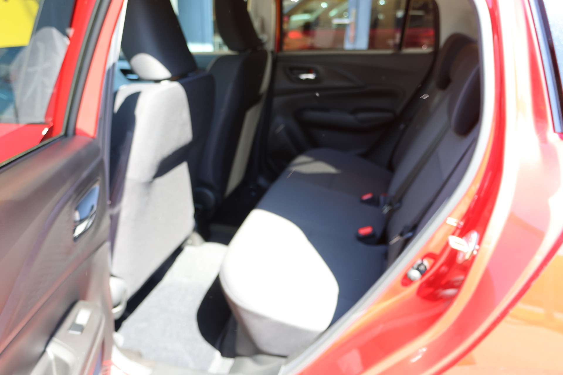 SUZUKI Swift 1.2i Sakura Top Hybrid CVT-image-11