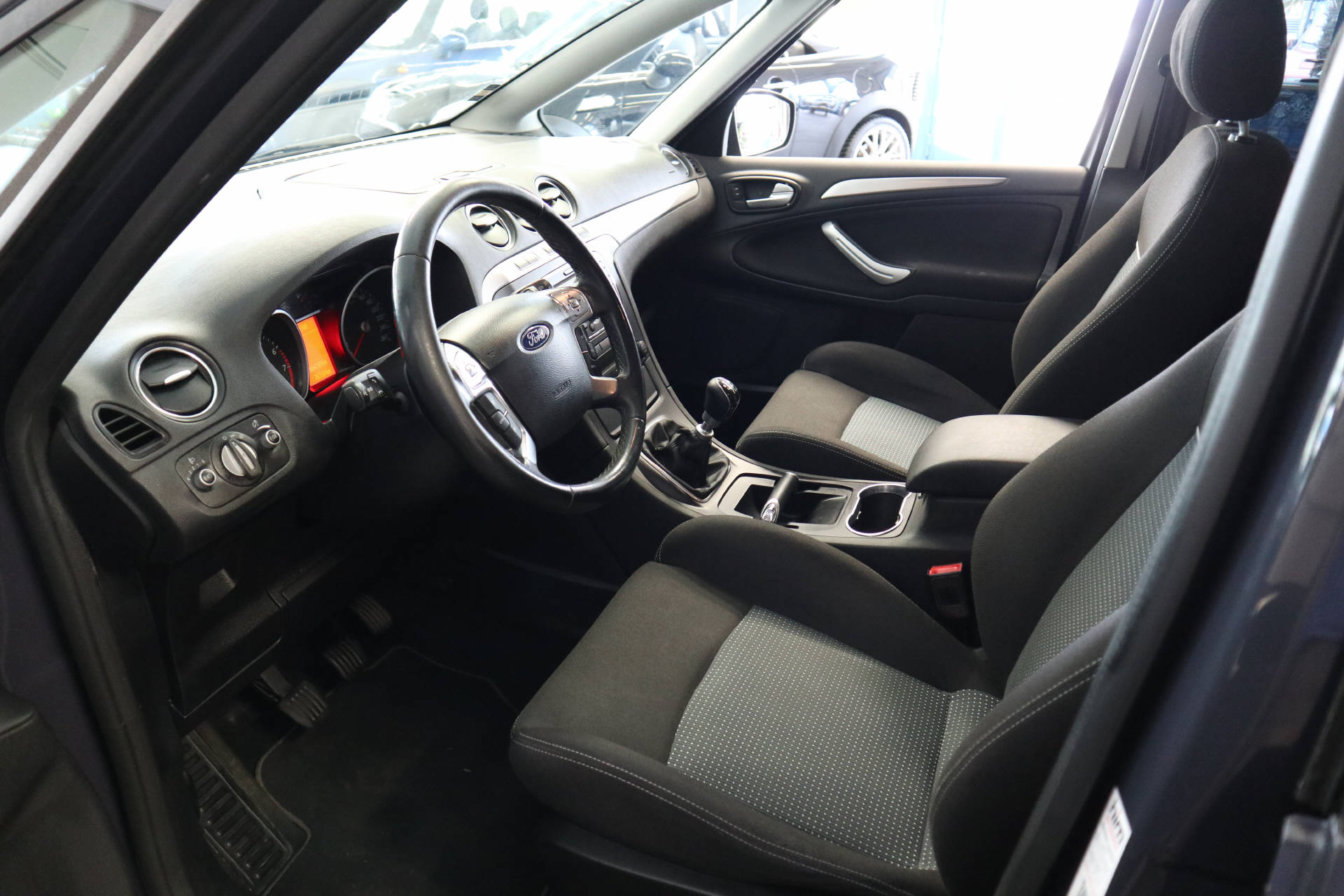 FORD S-Max 1.6 EcoB SCTi Knie Ed. S/S-image-11