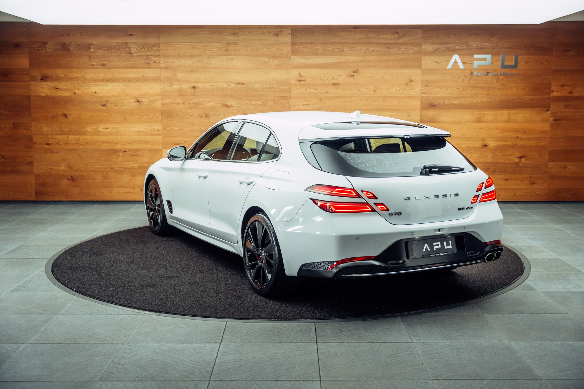GENESIS G70 Shooting Brake 2.2 CRDI Sport AT8 AWD-showroom-element-2